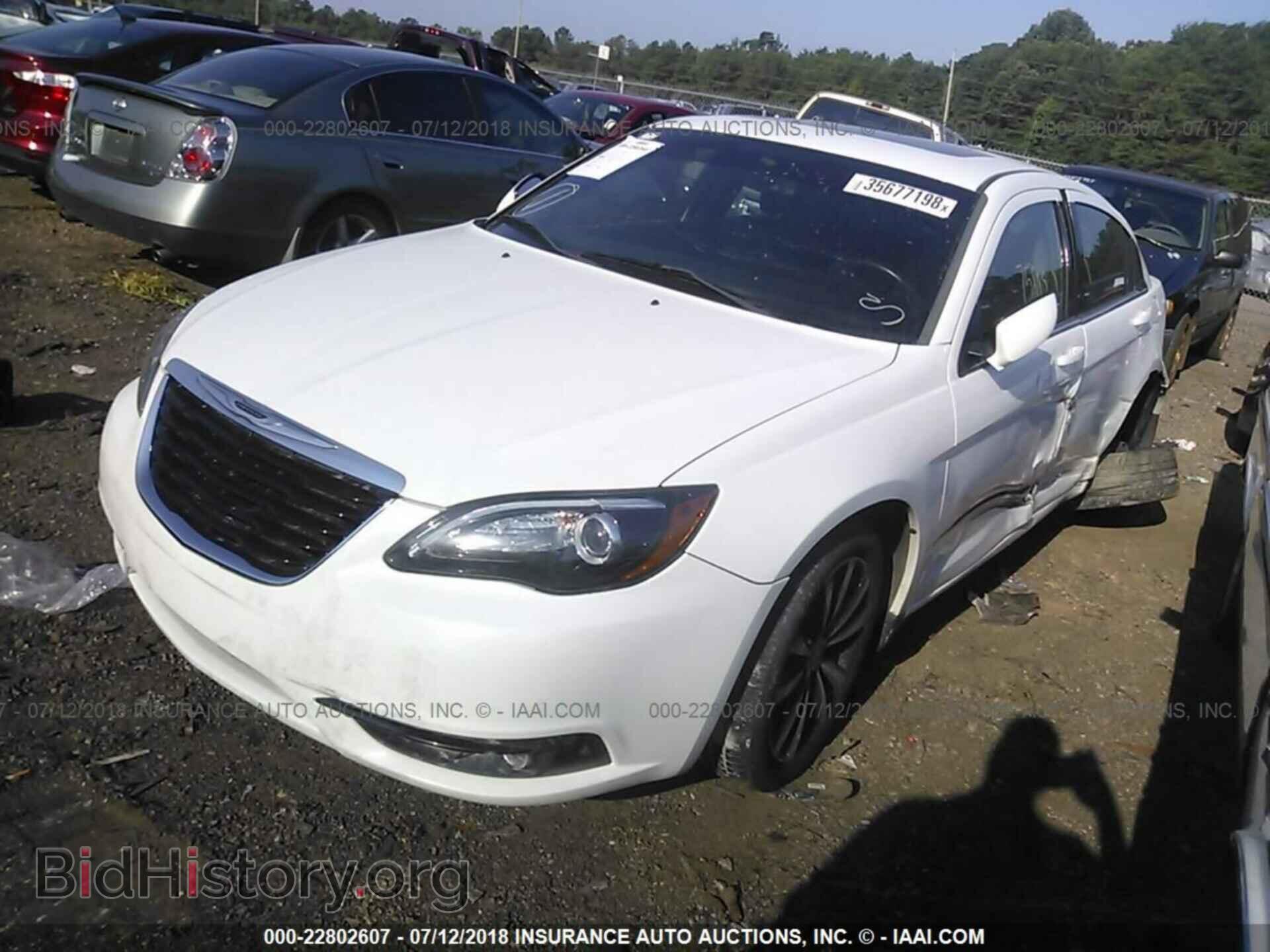 2012 Chrysler 200 - VIN: 1C3CCBBG8CN306370 - Фото 2