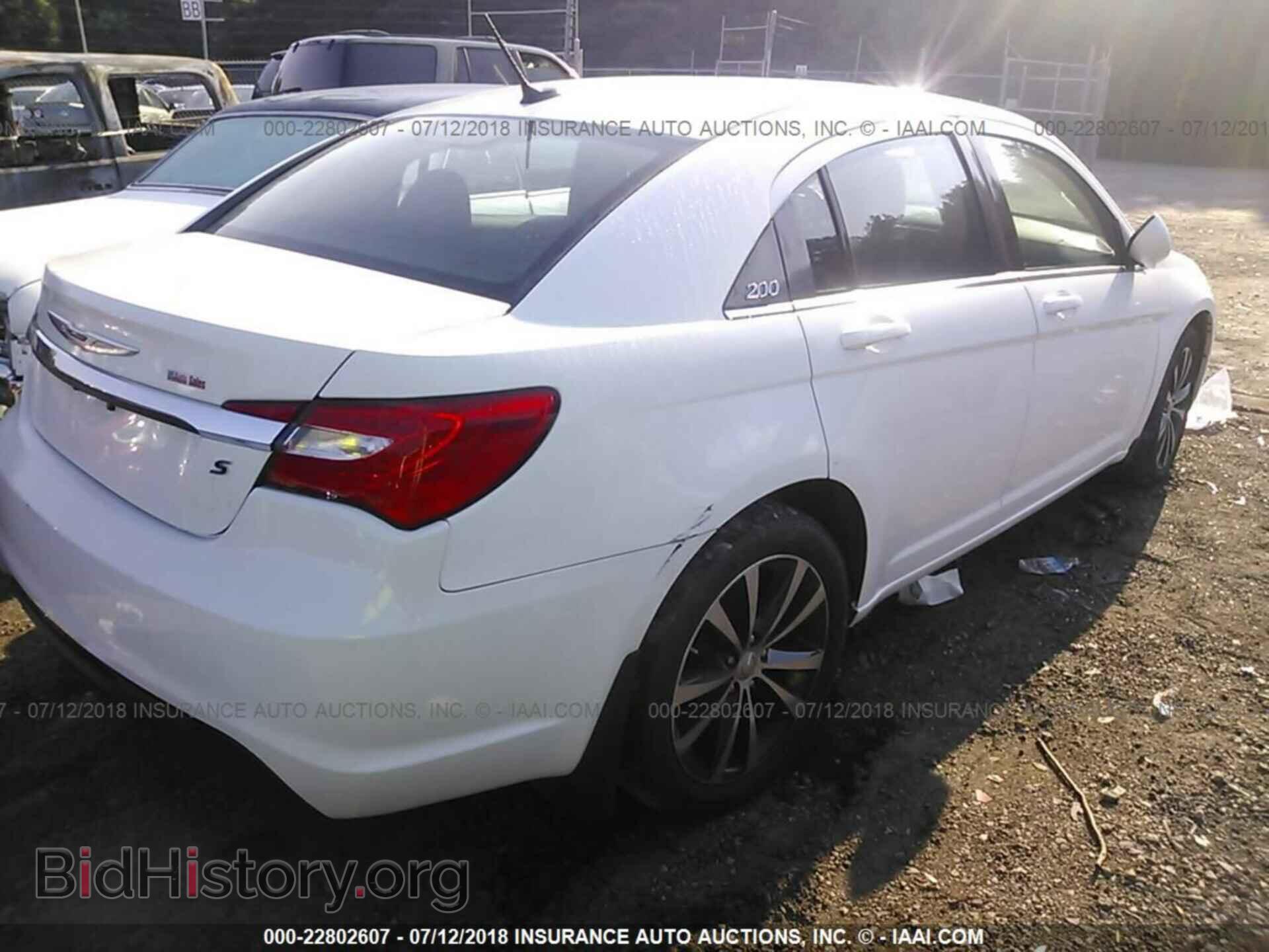 2012 Chrysler 200 - VIN: 1C3CCBBG8CN306370 - Фото 4