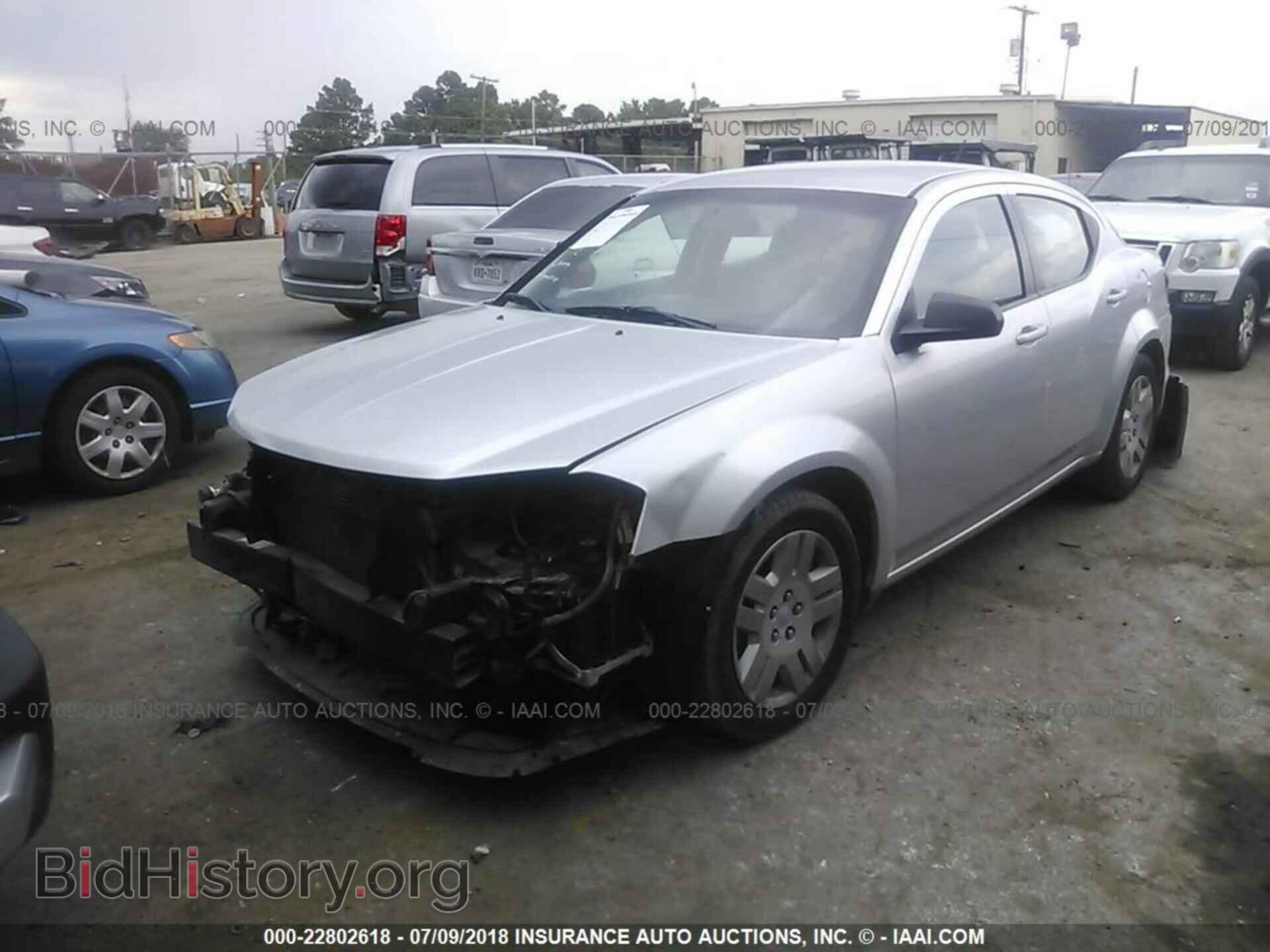 2011 Dodge Avenger - VIN: 1B3BD4FB6BN624776 - Photo 2