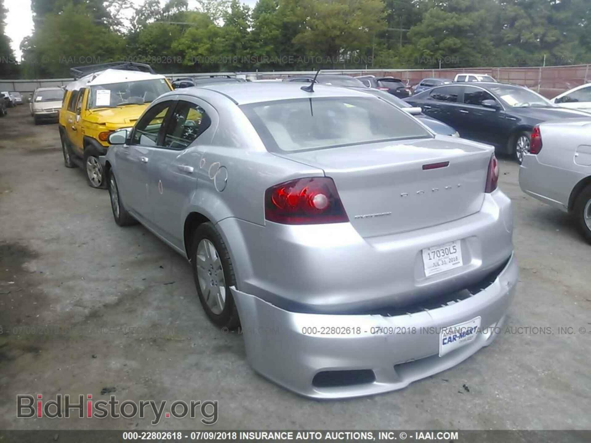 2011 Dodge Avenger - VIN: 1B3BD4FB6BN624776 - Photo 3