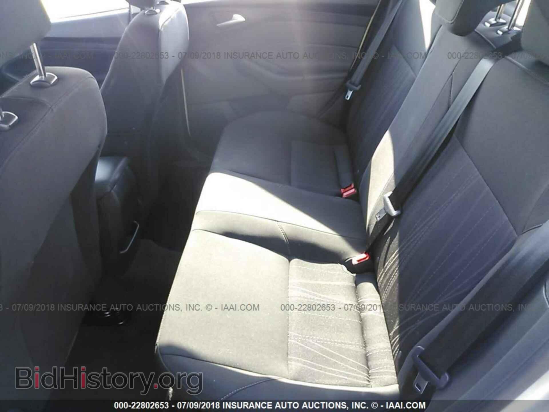 2018 Ford Focus - VIN: 1FADP3F24JL321830 - Фото 8