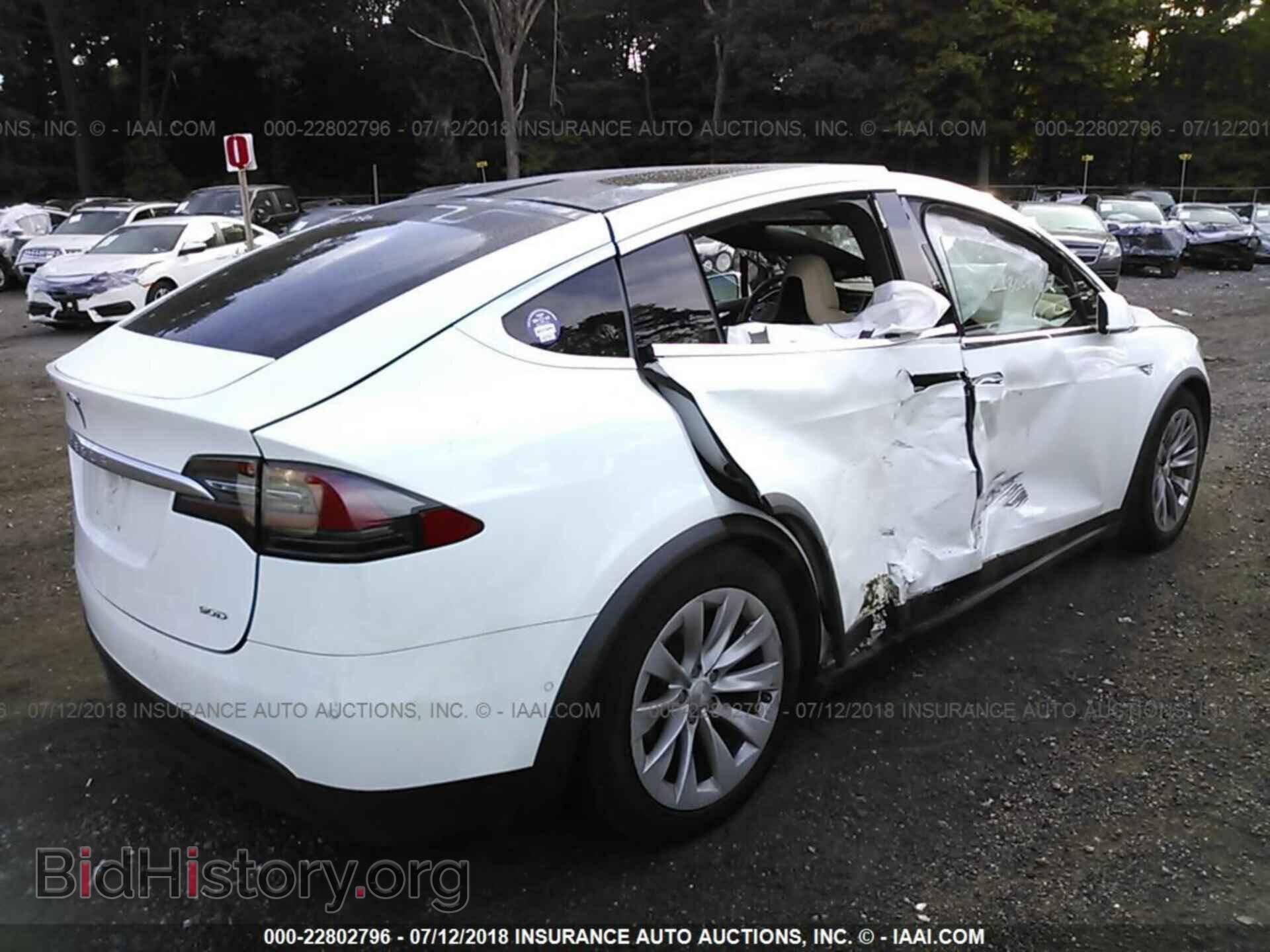 2016 Tesla Model x - VIN: 5YJXCAE23GF004061 - Photo 4