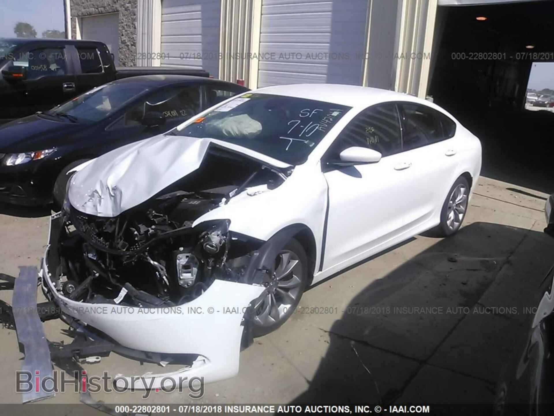 2016 Chrysler 200 - VIN: 1C3CCCBB4GN113911 - Photo 2