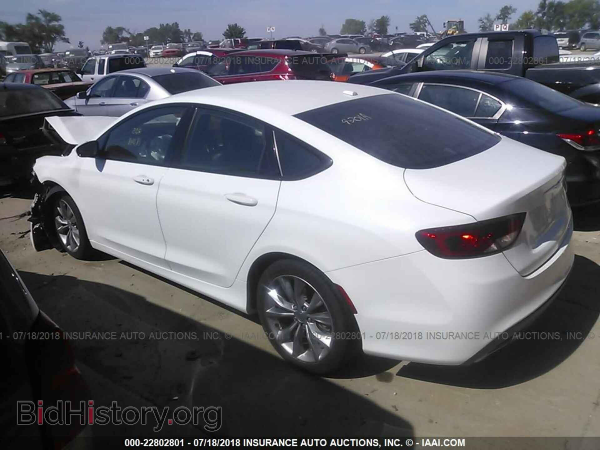 2016 Chrysler 200 - VIN: 1C3CCCBB4GN113911 - Photo 3