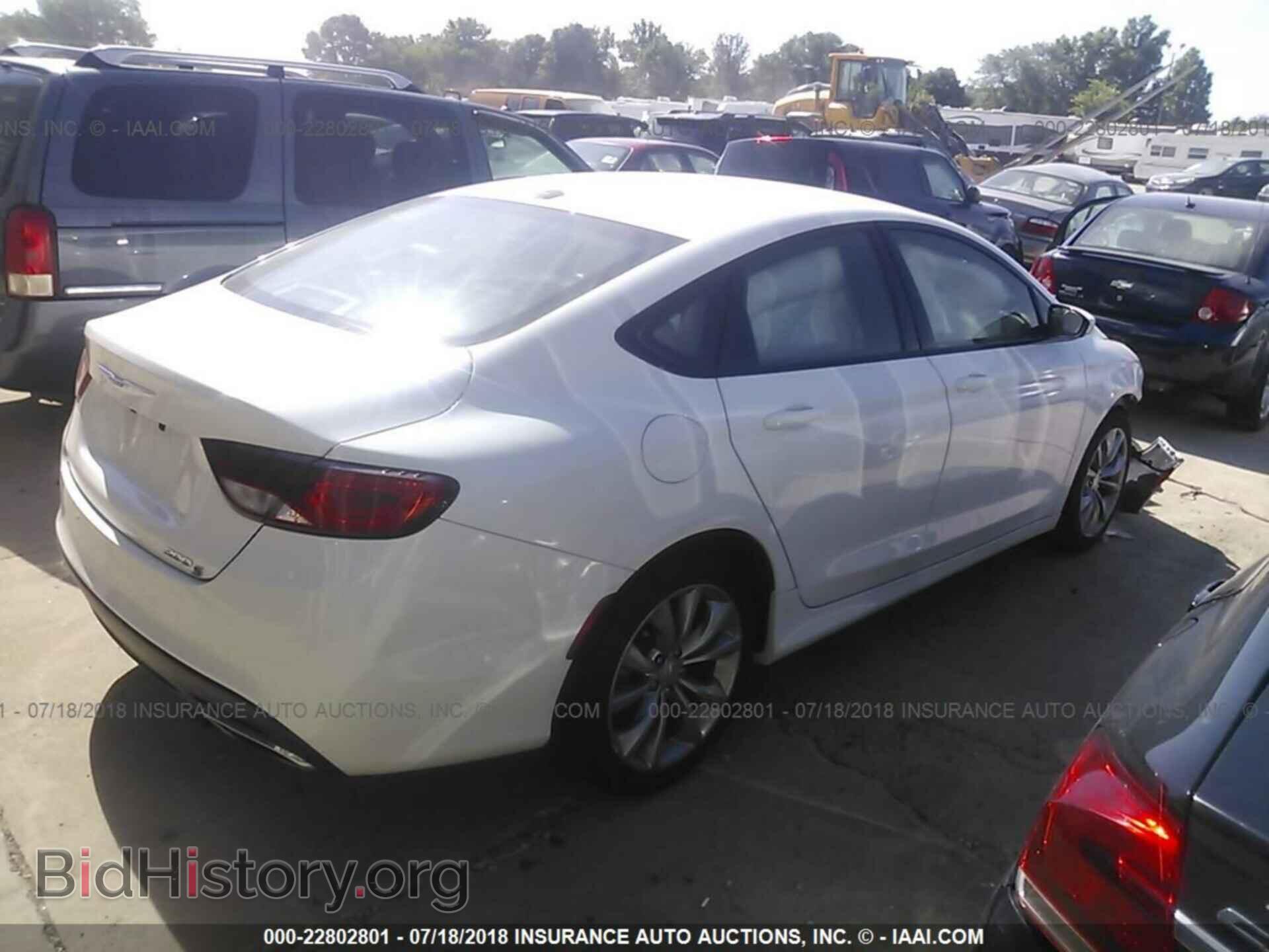 2016 Chrysler 200 - VIN: 1C3CCCBB4GN113911 - Photo 4