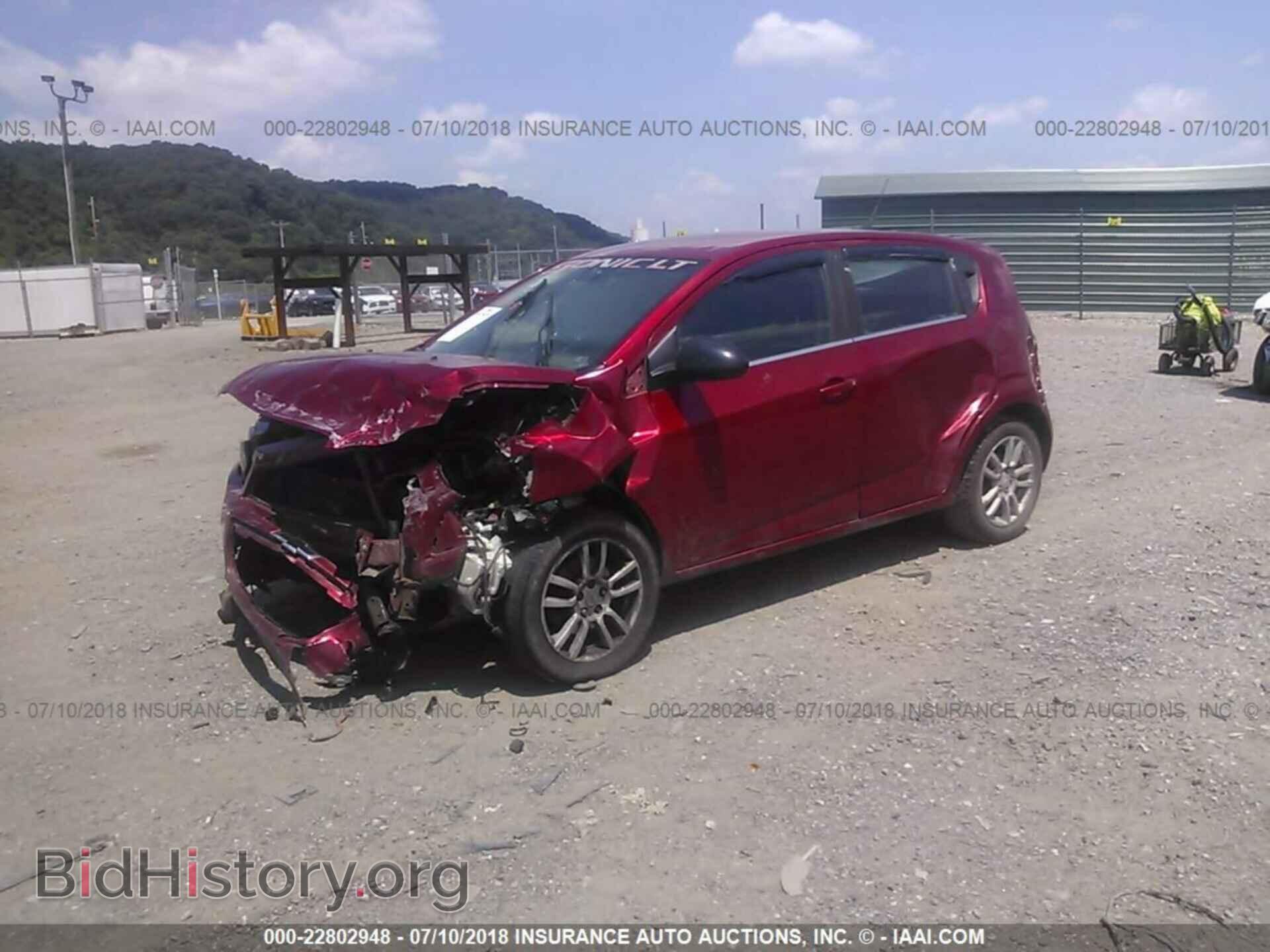 2012 Chevrolet Sonic - VIN: 1G1JC6SH3C4159652 - Фото 2
