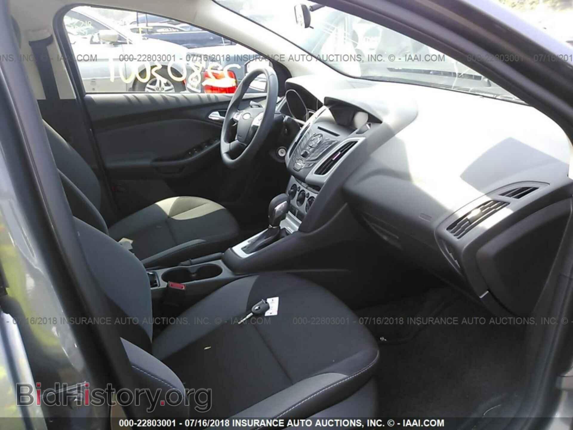 2014 Ford Focus - VIN: 1FADP3F28EL358658 - Photo 5
