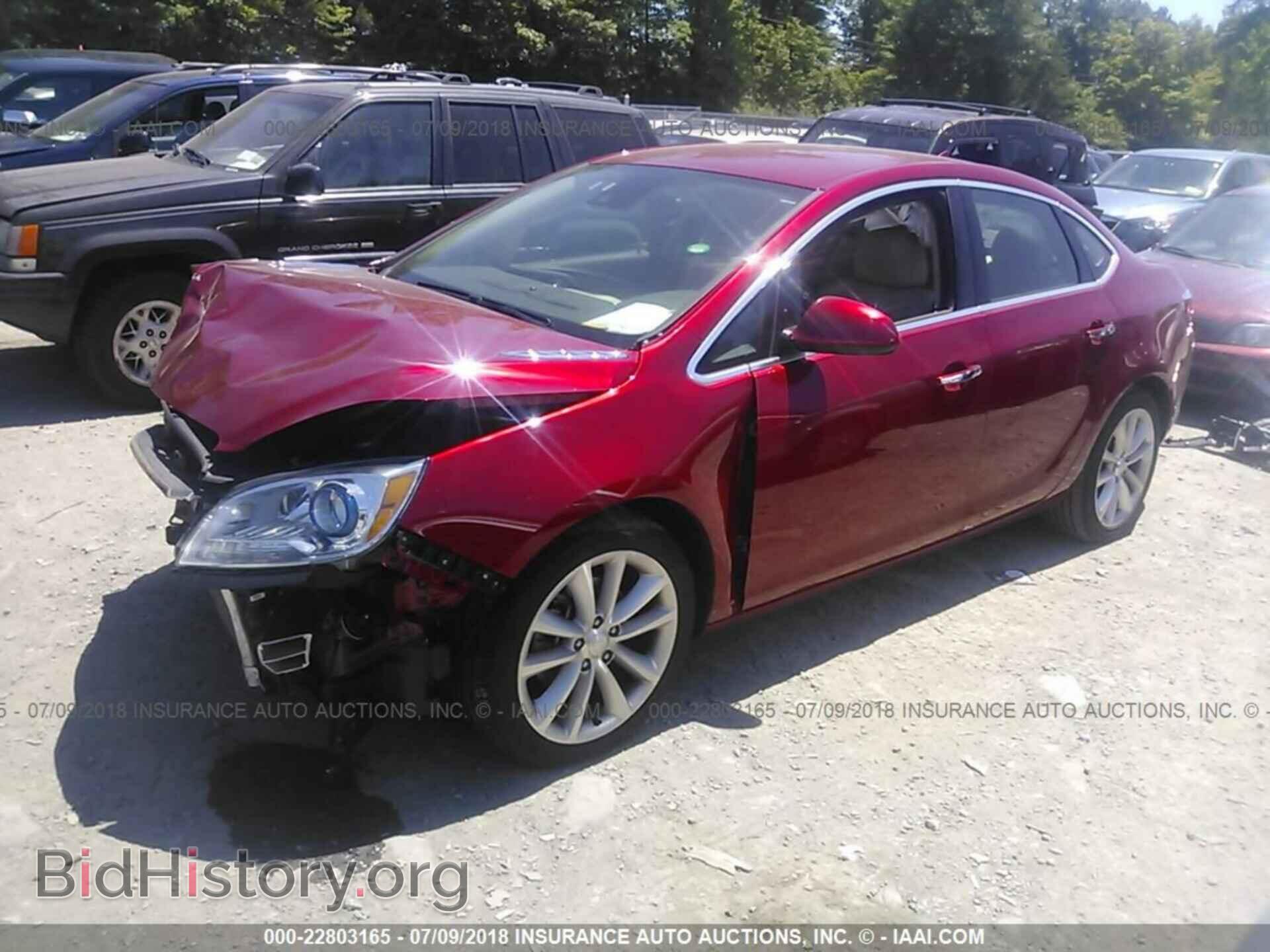 2014 Buick Verano - VIN: 1G4PR5SK8E4137473 - Photo 2
