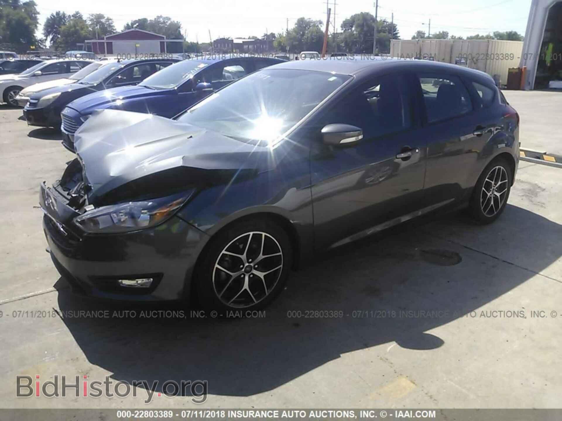 2017 Ford Focus - VIN: 1FADP3M24HL230103 - Фото 2