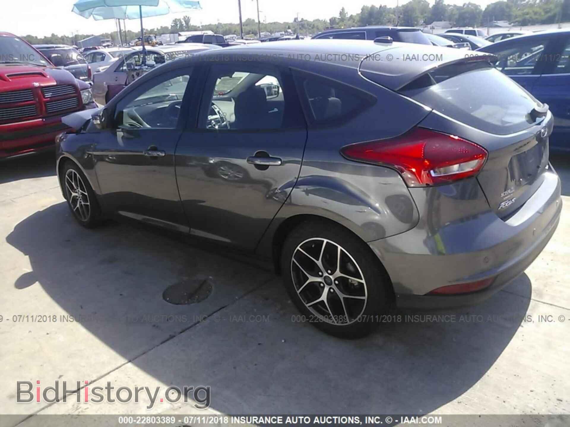 2017 Ford Focus - VIN: 1FADP3M24HL230103 - Фото 3