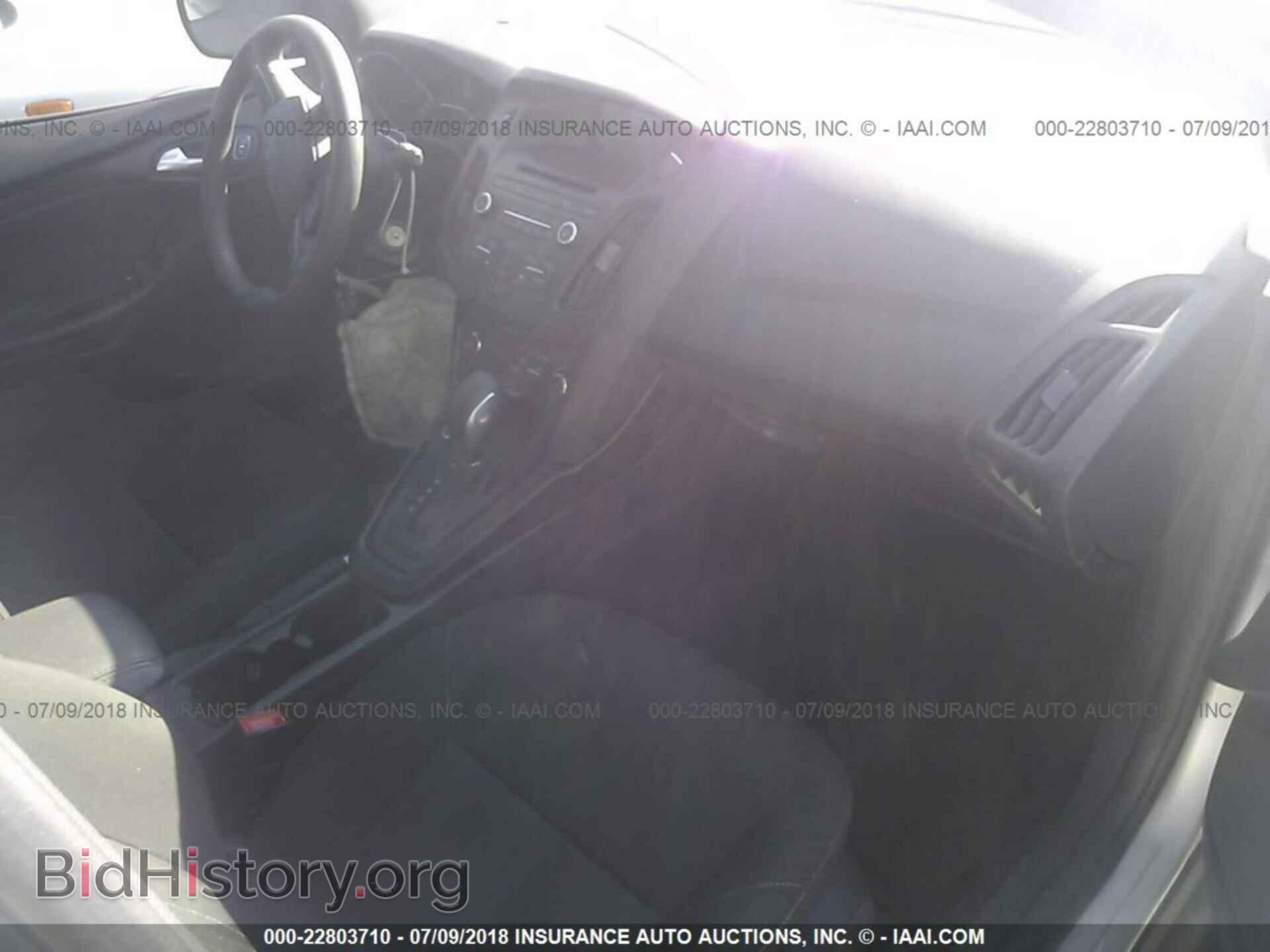 2017 Ford Focus - VIN: 1FADP3K29HL344293 - Photo 5
