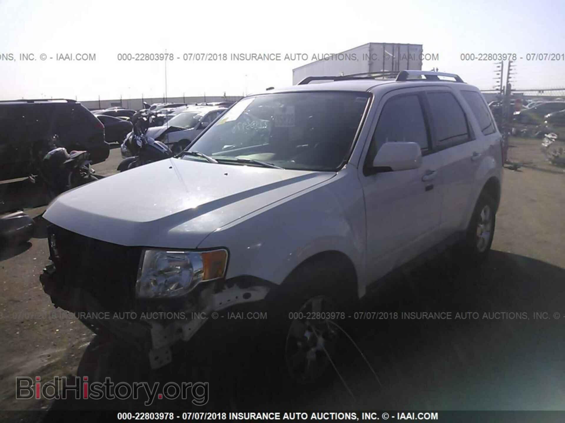 2012 Ford Escape - VIN: 1FMCU9E75CKB83220 - Photo 2