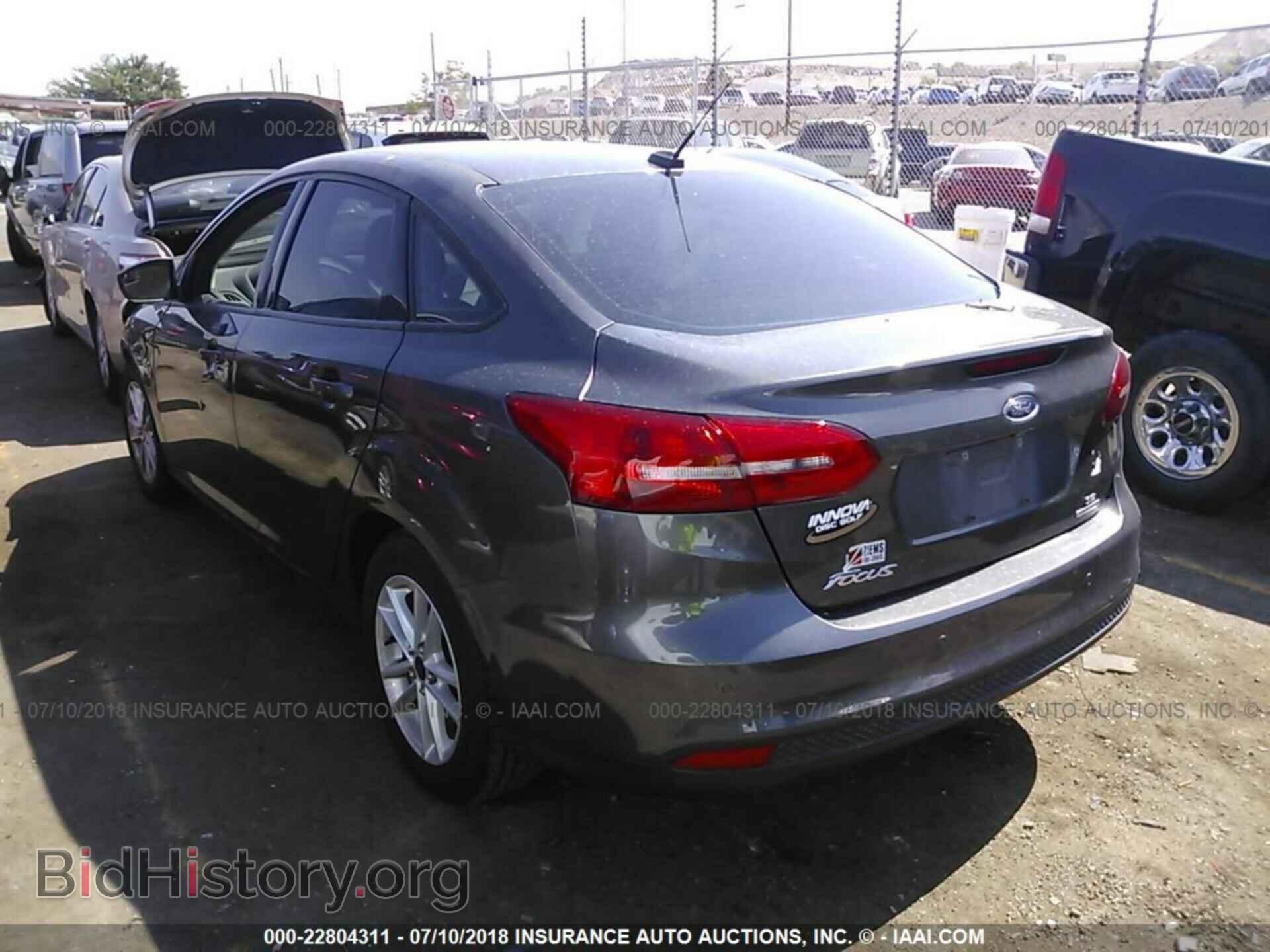2015 Ford Focus - VIN: 1FADP3F27FL368955 - Фото 3