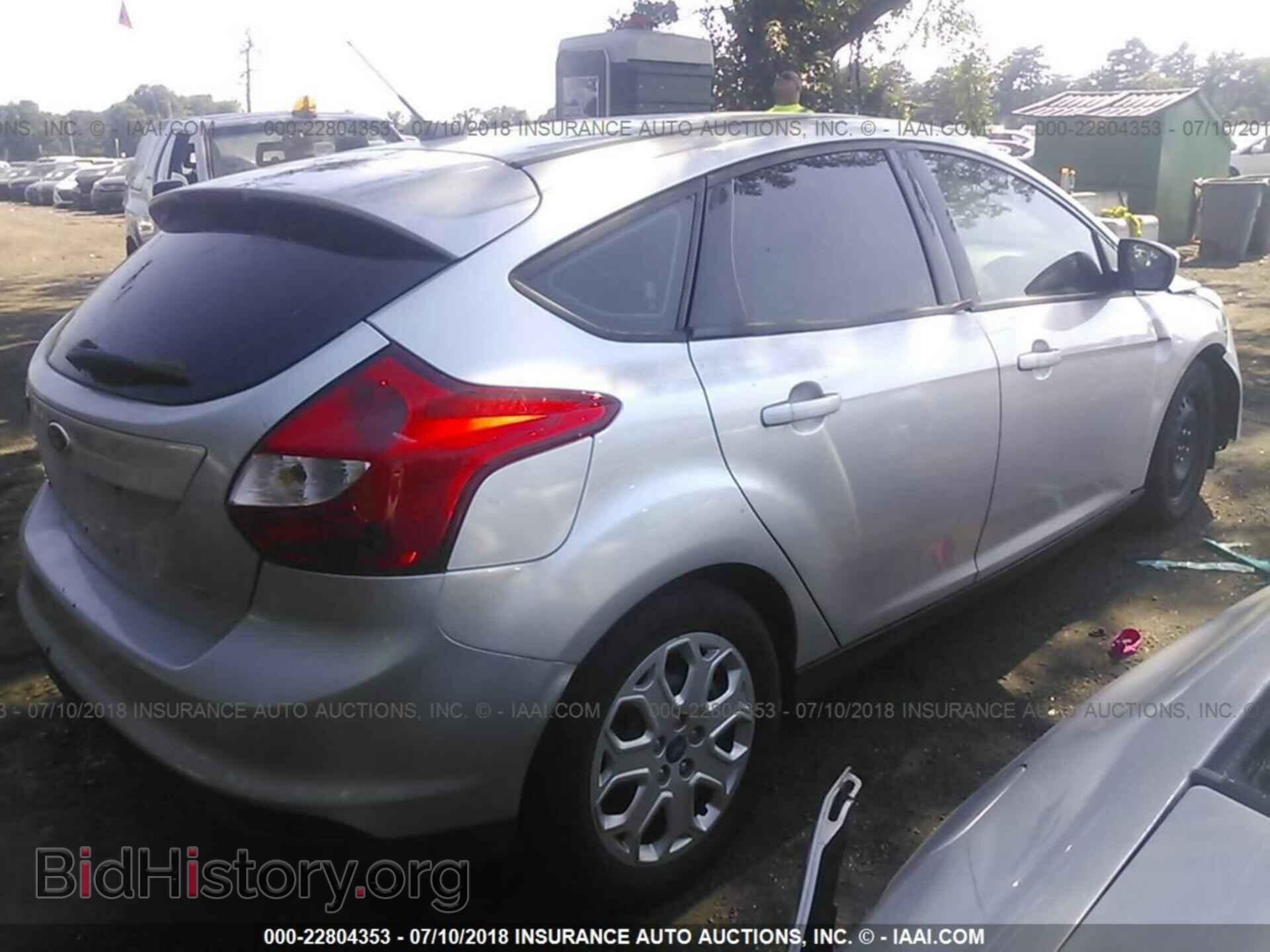 2012 Ford Focus - VIN: 1FAHP3K22CL331850 - Photo 4