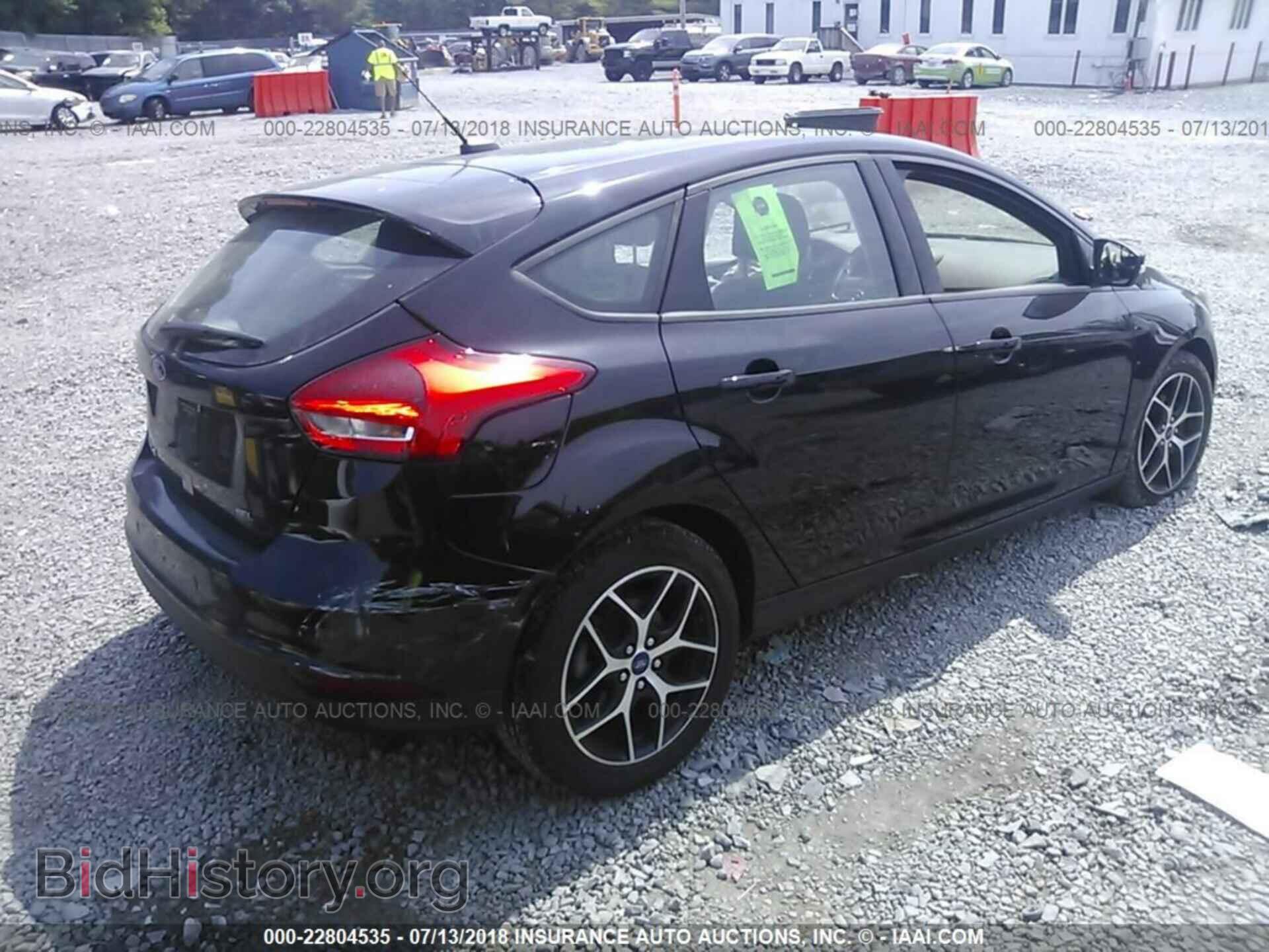 2017 Ford Focus - VIN: 1FADP3M29HL250928 - Фото 4