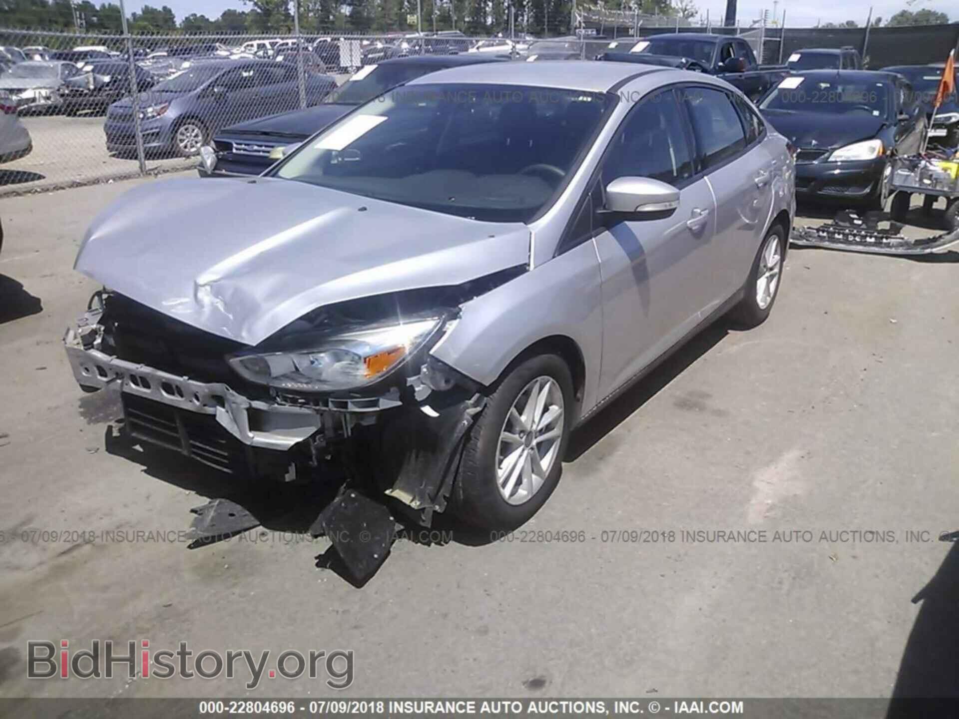 2017 Ford Focus - VIN: 1FADP3F29HL286809 - Фото 2