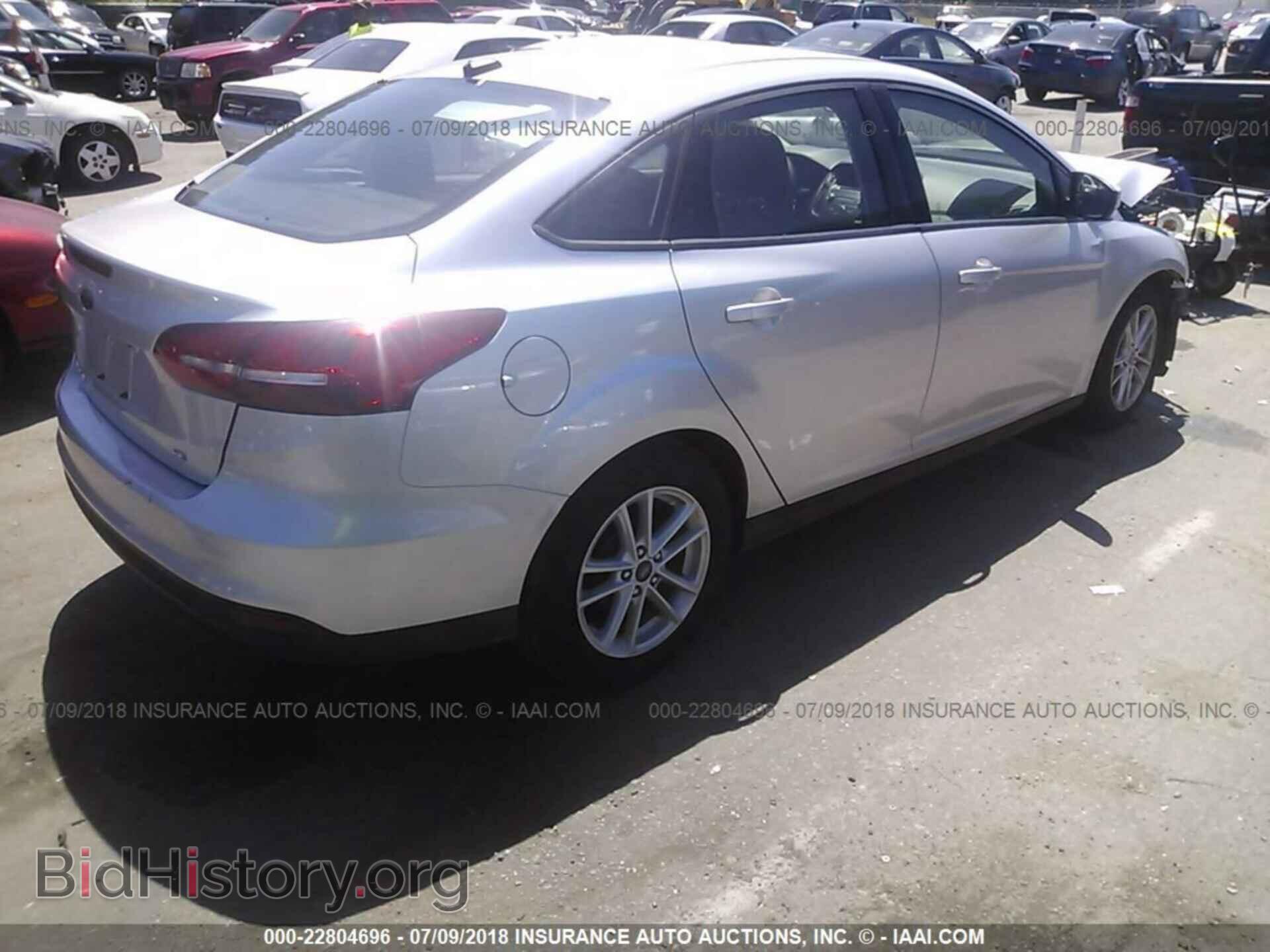 2017 Ford Focus - VIN: 1FADP3F29HL286809 - Фото 4