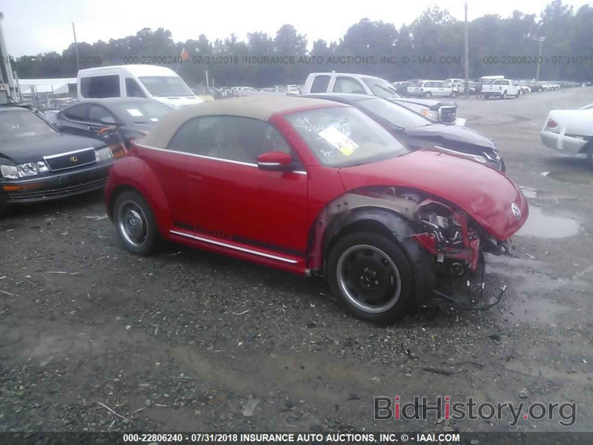 Photo 3VW5P7AT0DM800610 - Volkswagen Beetle 2013