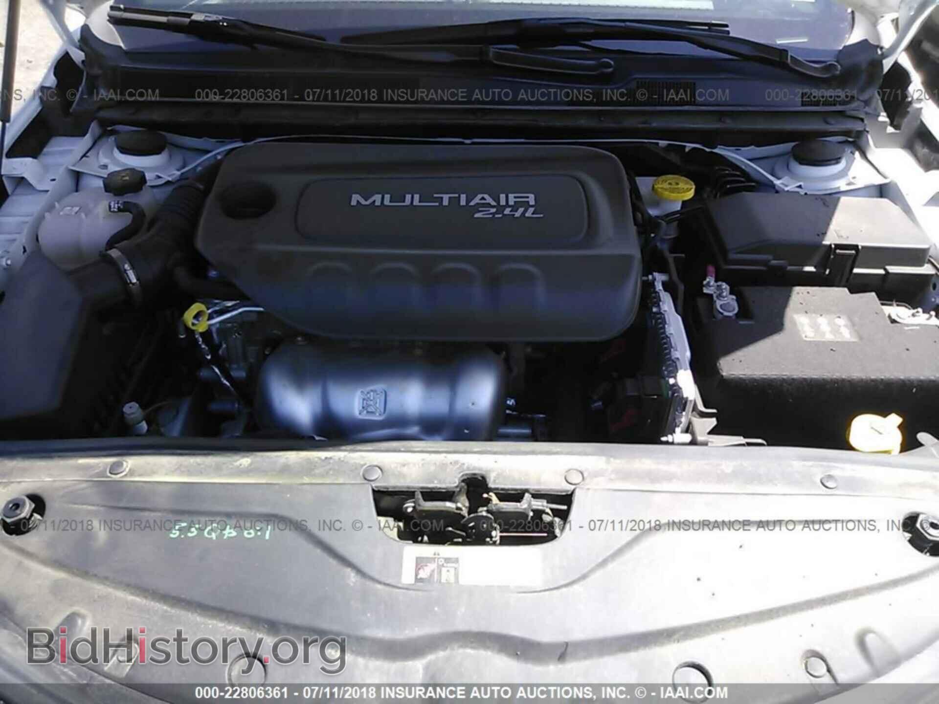 2016 Chrysler 200 - VIN: 1C3CCCBBXGN134827 - Photo 10