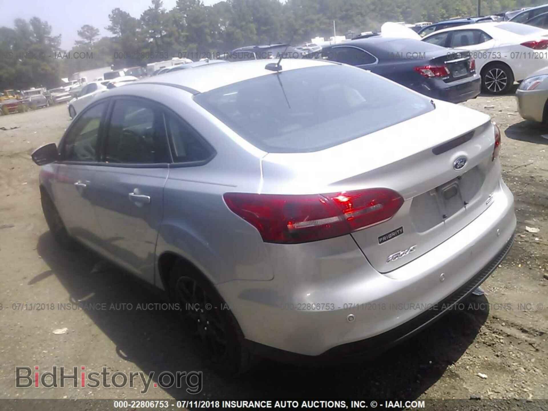 2016 Ford Focus - VIN: 1FADP3F29GL309309 - Фото 3