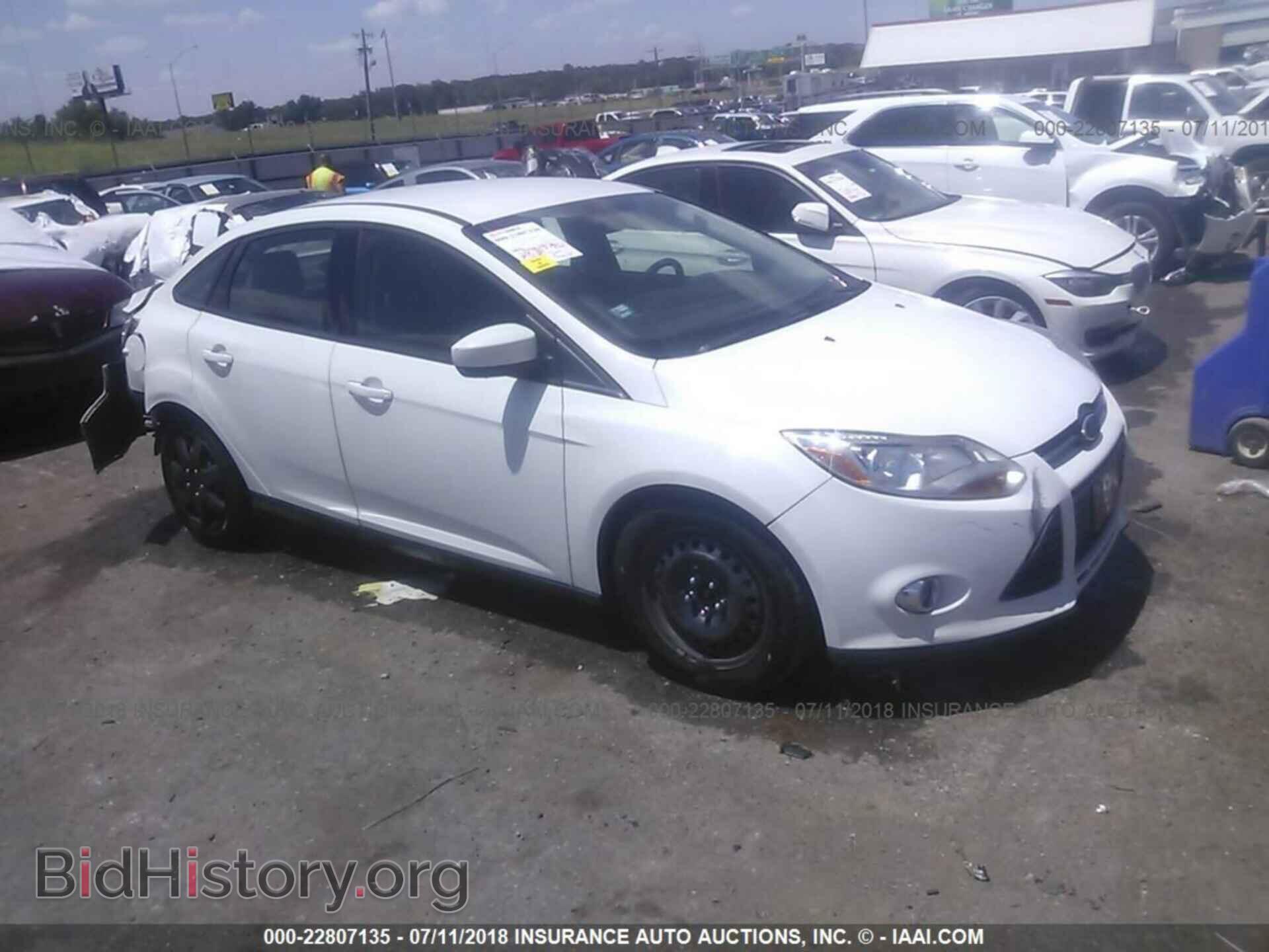 Photo 1FAHP3F25CL191562 - Ford Focus 2012