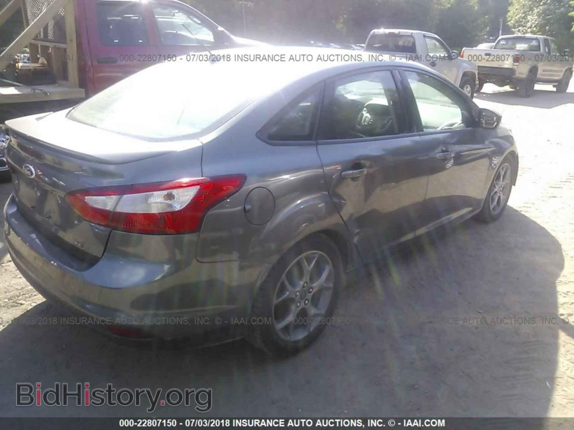 2014 Ford Focus - VIN: 1FADP3F27EL221145 - Фото 4
