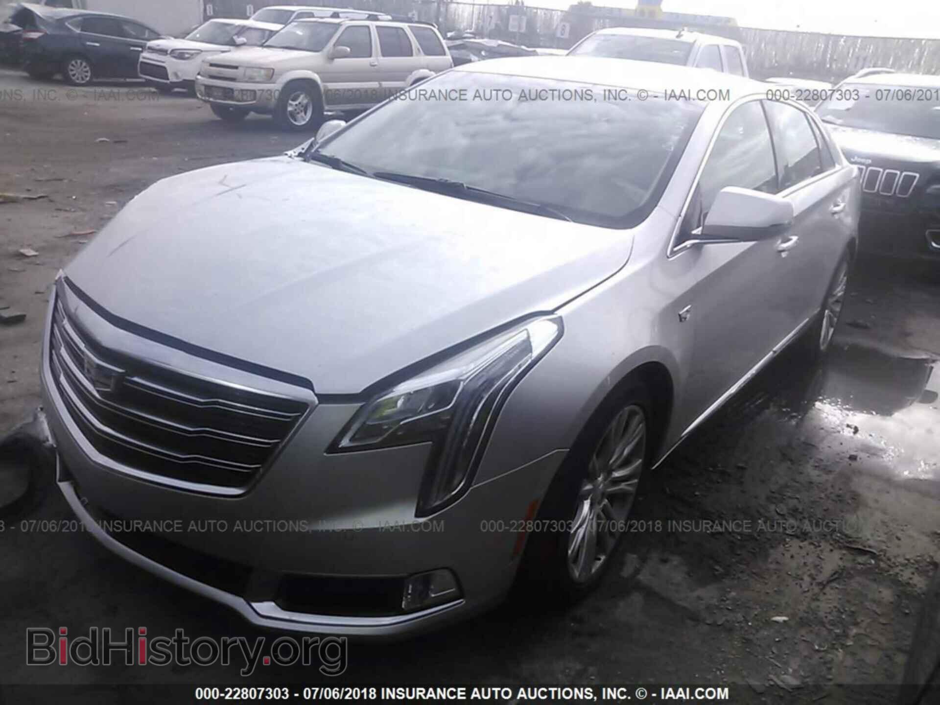2018 Cadillac Xts - VIN: 2G61M5S37J9127187 - Фото 2