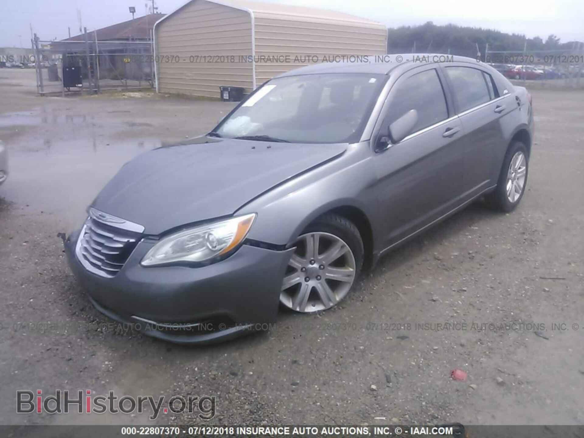 2012 Chrysler 200 - VIN: 1C3CCBBB8CN130893 - Фото 2