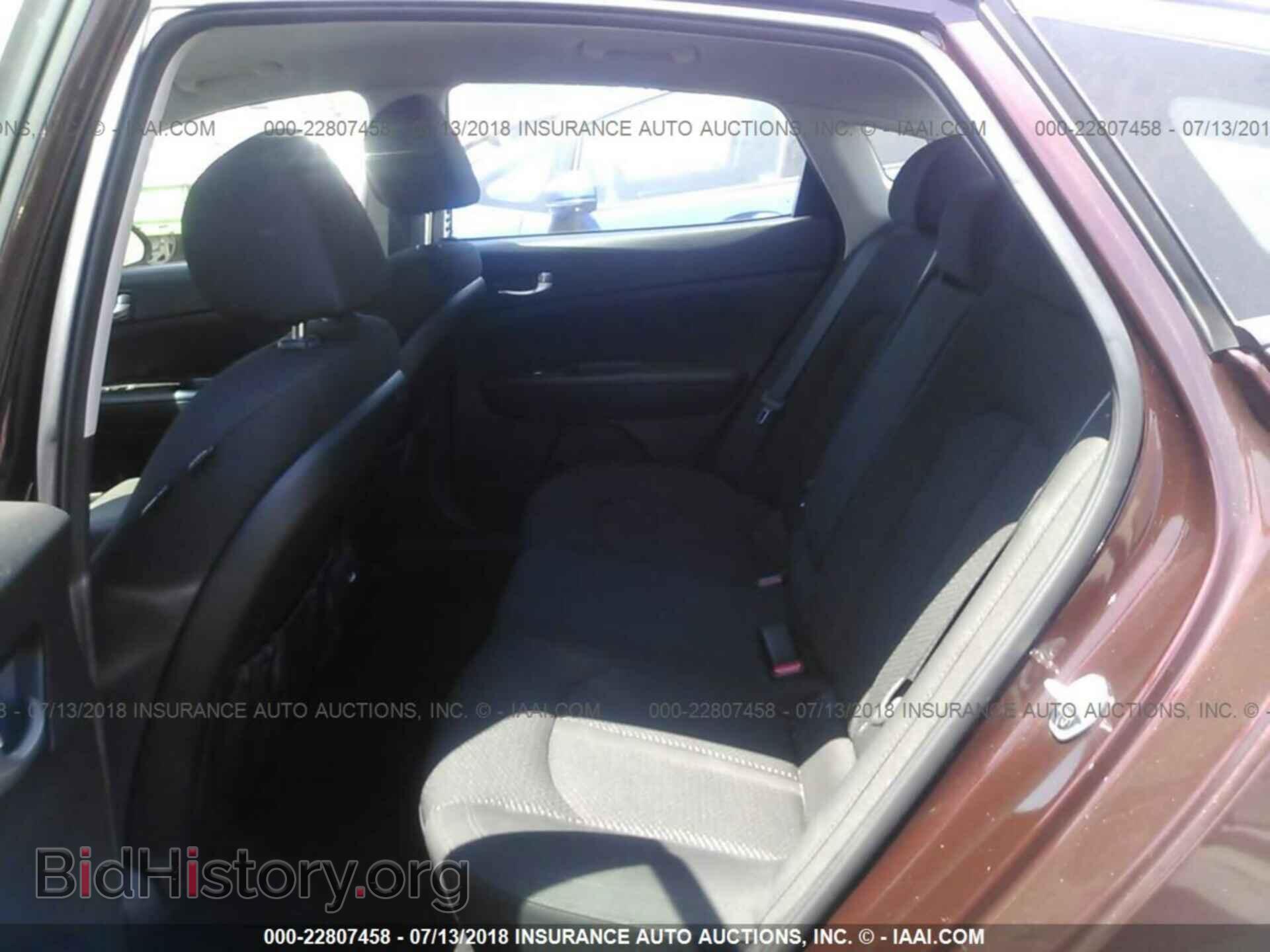 2016 Kia Optima - VIN: 5XXGT4L31GG090870 - Photo 8