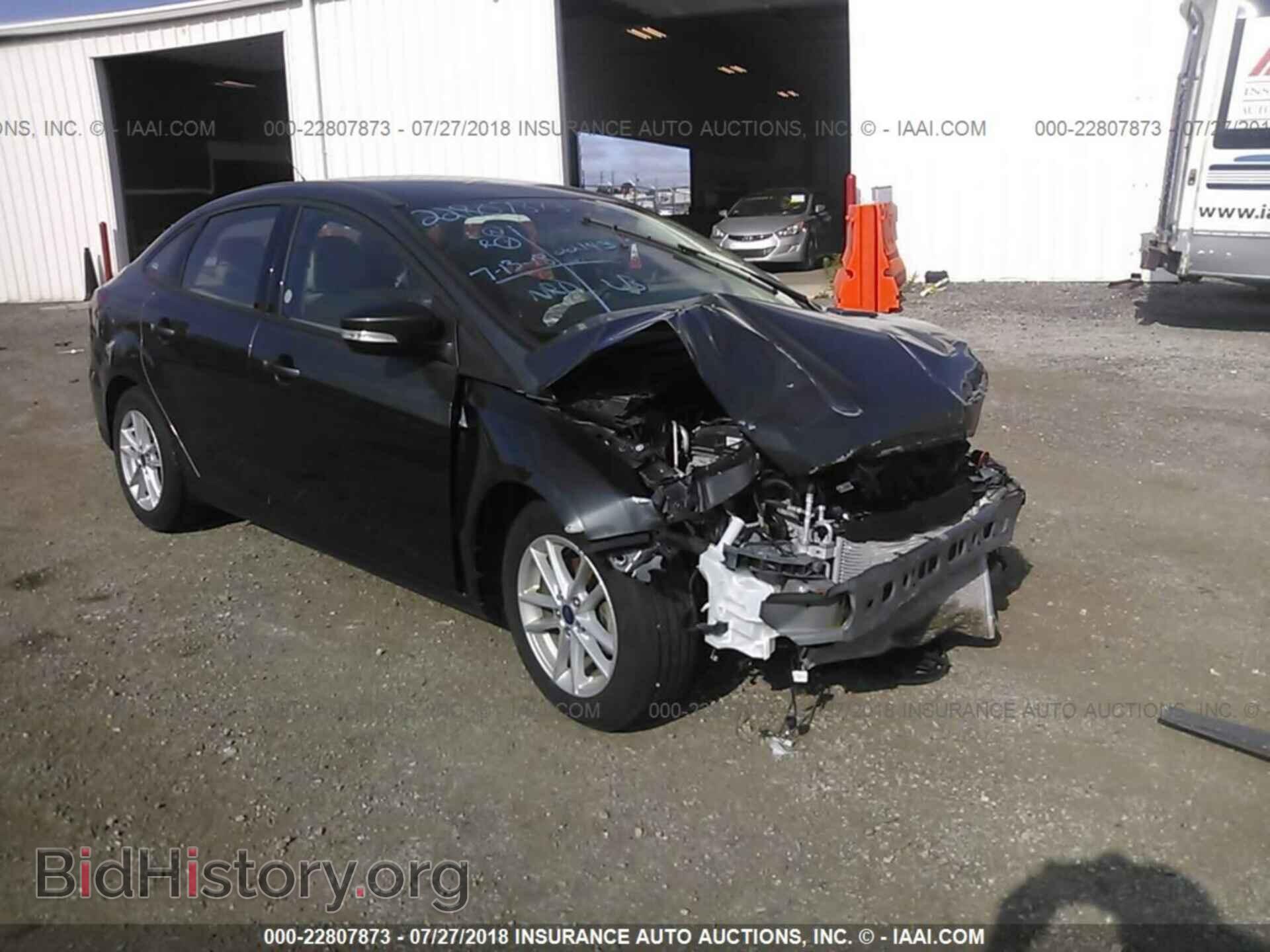 Photo 1FADP3F28HL268141 - Ford Focus 2017