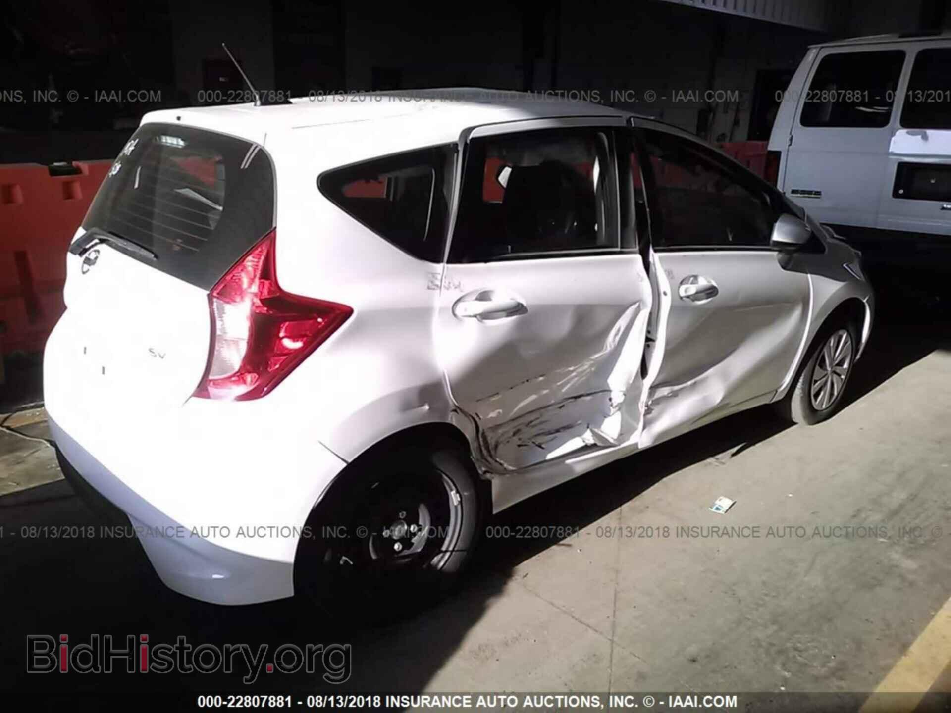 2017 Nissan Versa note - VIN: 3N1CE2CP6HL367120 - Photo 4