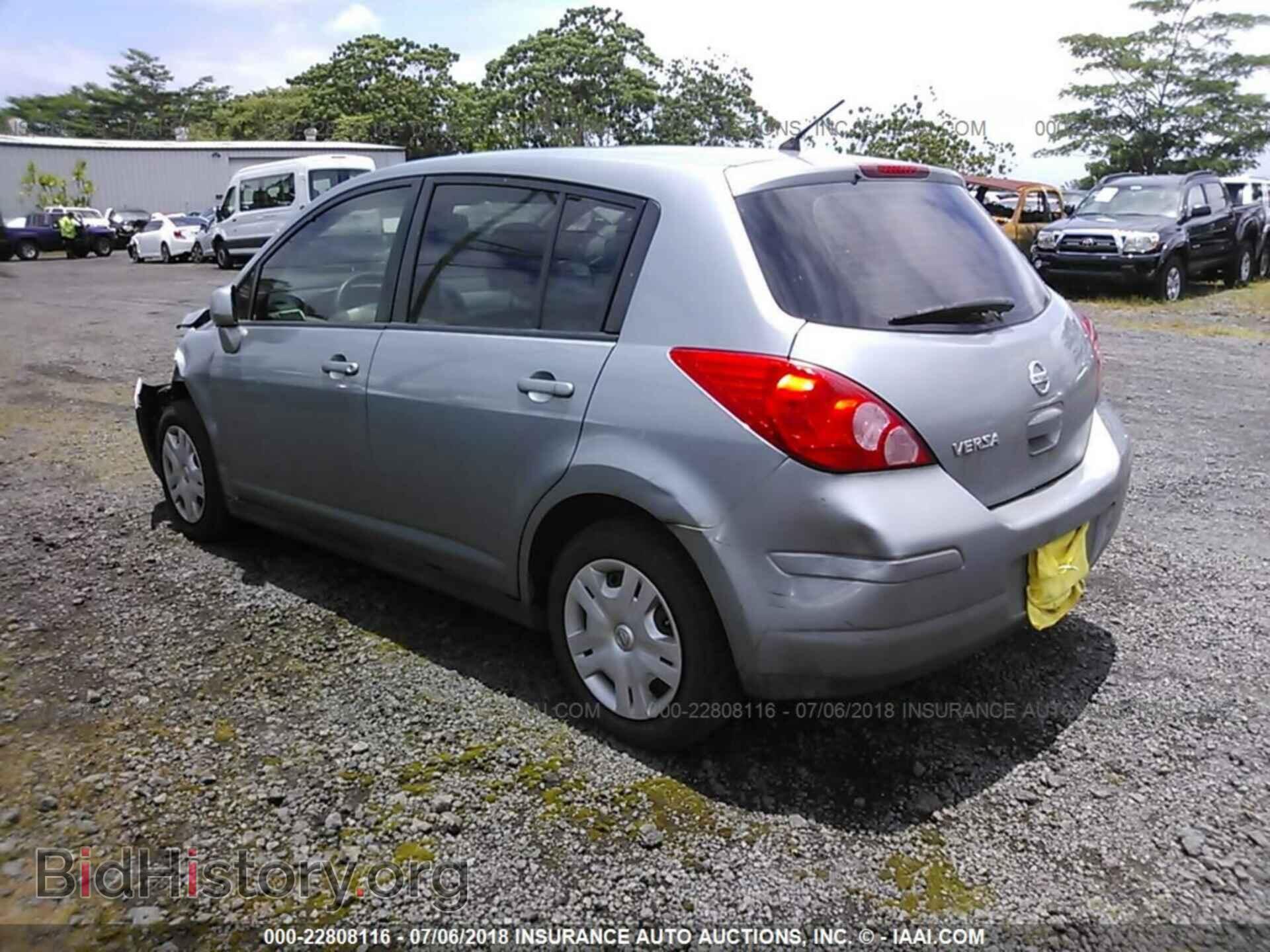2011 Nissan Versa - VIN: 3N1BC1CP8BL452186 - Фото 3
