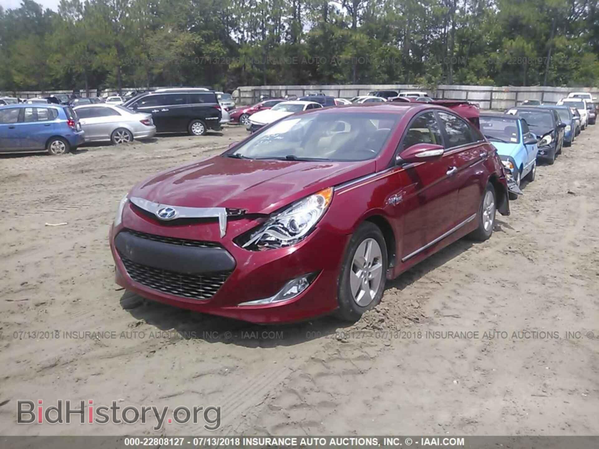 2012 Hyundai Sonata - VIN: KMHEC4A46CA037375 - Фото 2