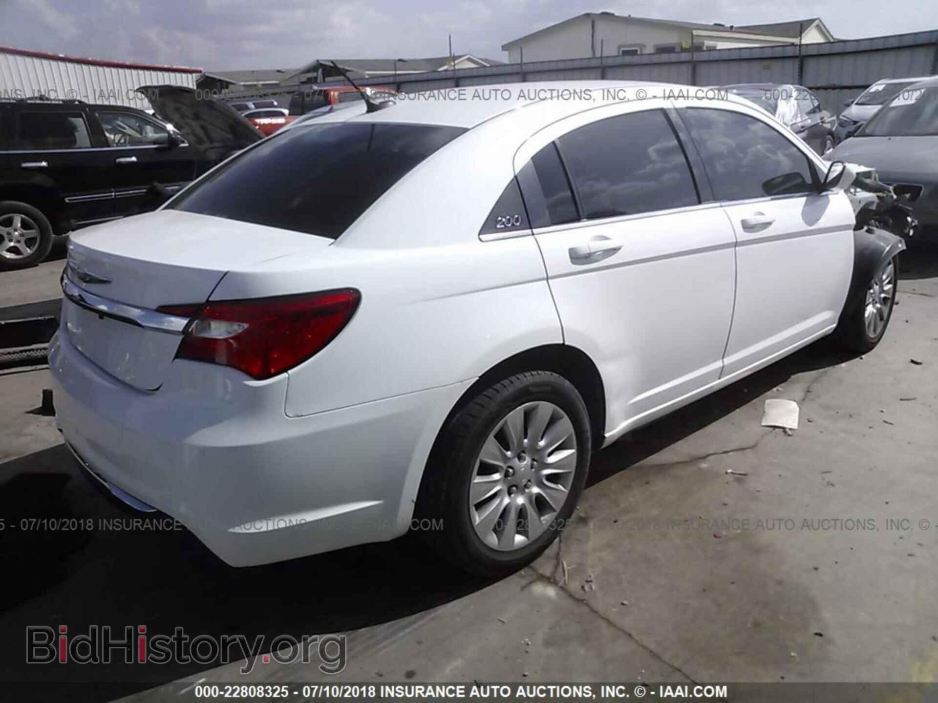 2014 Chrysler 200 - VIN: 1C3CCBAB1EN208564 - Photo 4