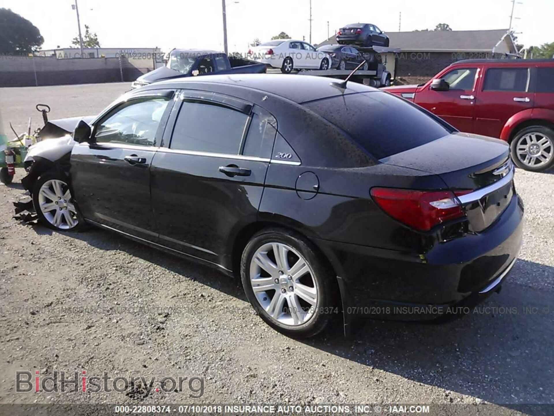 2012 Chrysler 200 - VIN: 1C3CCBBG3CN210436 - Фото 3