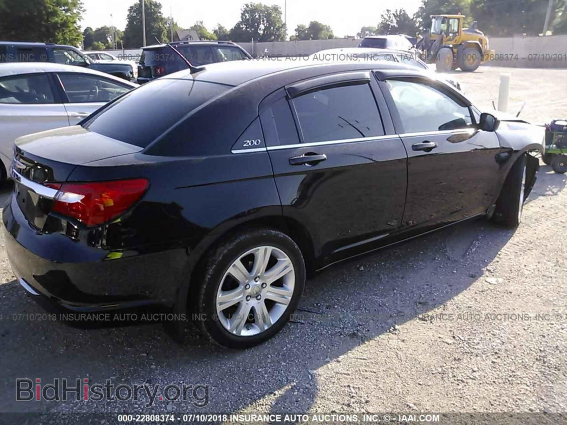 2012 Chrysler 200 - VIN: 1C3CCBBG3CN210436 - Фото 4