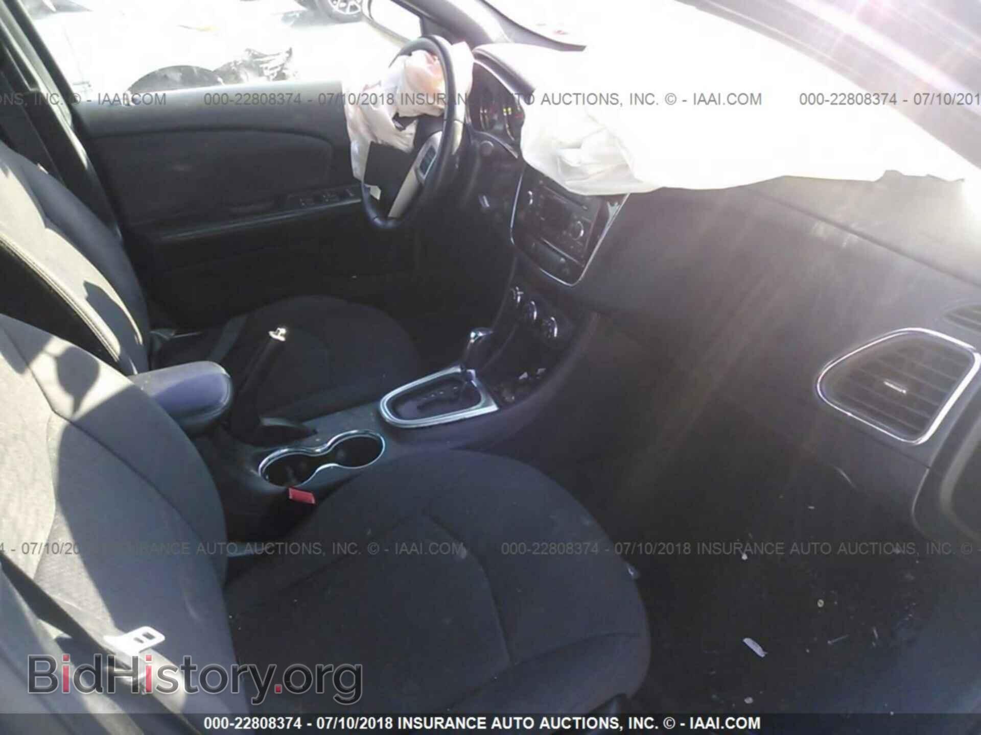 2012 Chrysler 200 - VIN: 1C3CCBBG3CN210436 - Фото 5