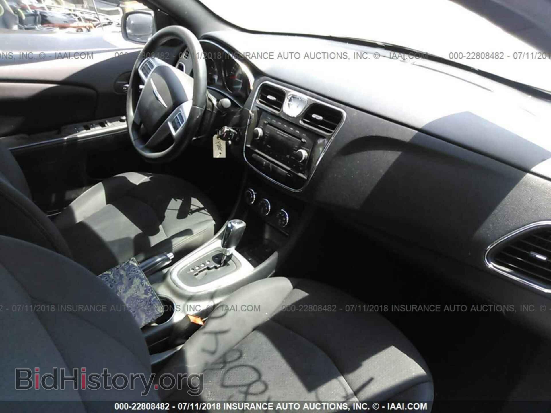 2014 Chrysler 200 - VIN: 1C3CCBBG2EN115062 - Фото 5