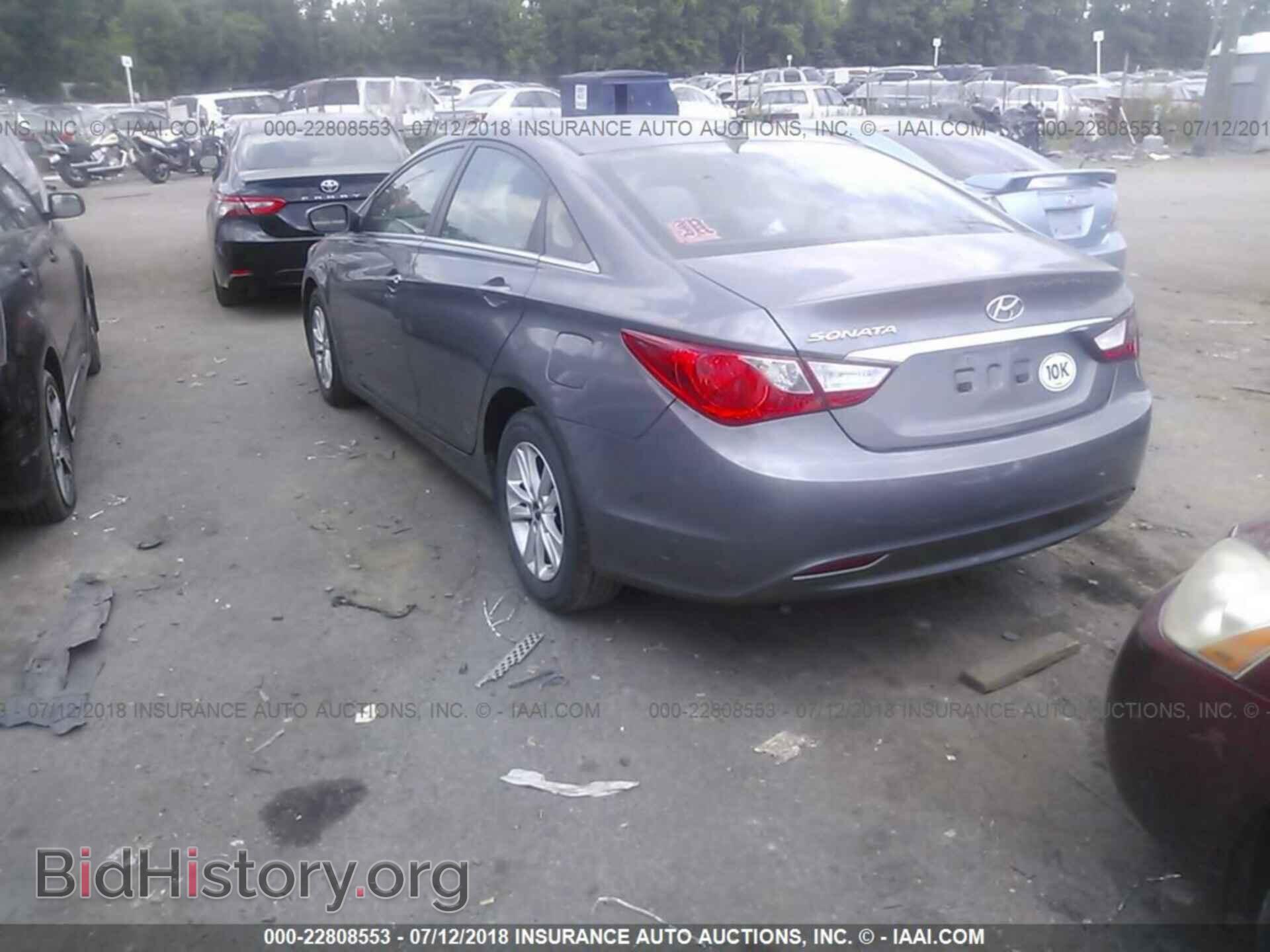 2012 Hyundai Sonata - VIN: 5NPEB4AC2CH498497 - Photo 3