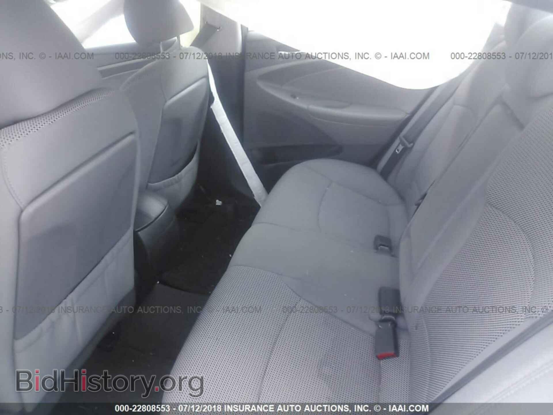2012 Hyundai Sonata - VIN: 5NPEB4AC2CH498497 - Photo 8