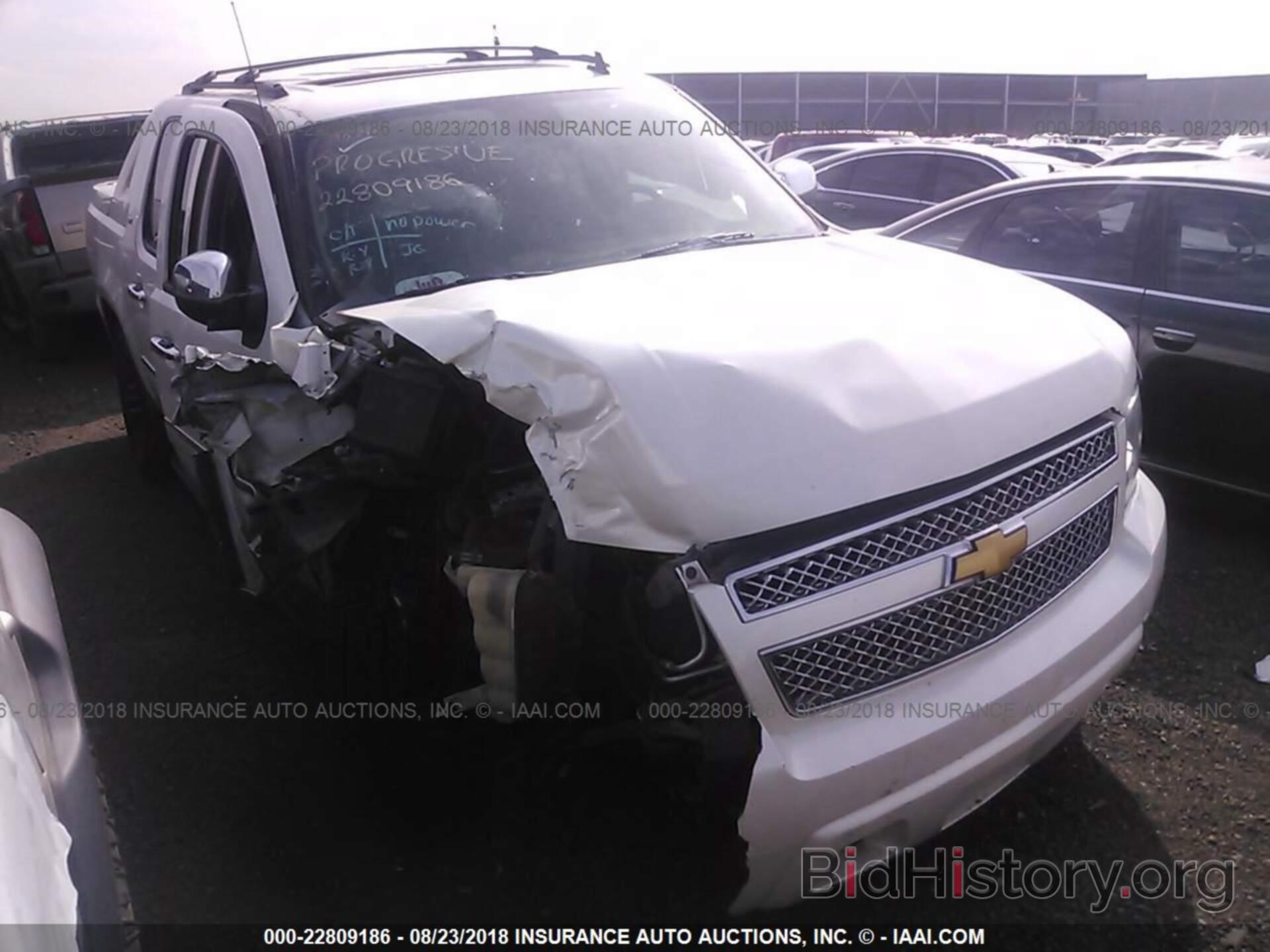 Photo 3GNTKGE73CG195976 - Chevrolet Avalanche 2012