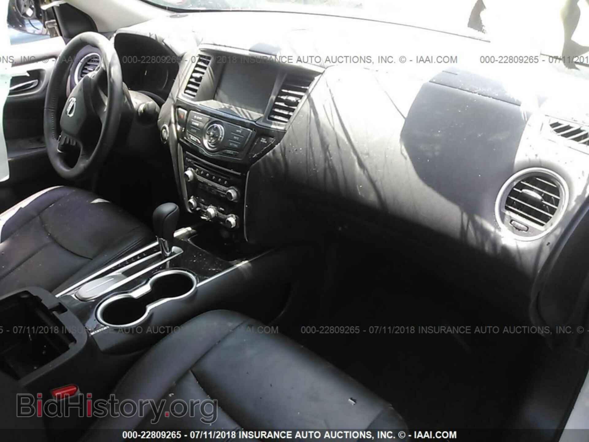 2017 Nissan Pathfinder - VIN: 5N1DR2MN6HC633830 - Фото 5