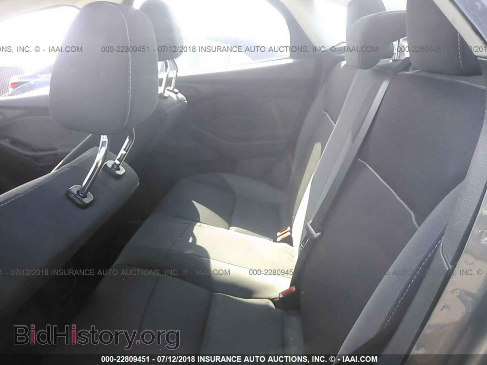 2012 Ford Focus - VIN: 1FAHP3E28CL298011 - Фото 8