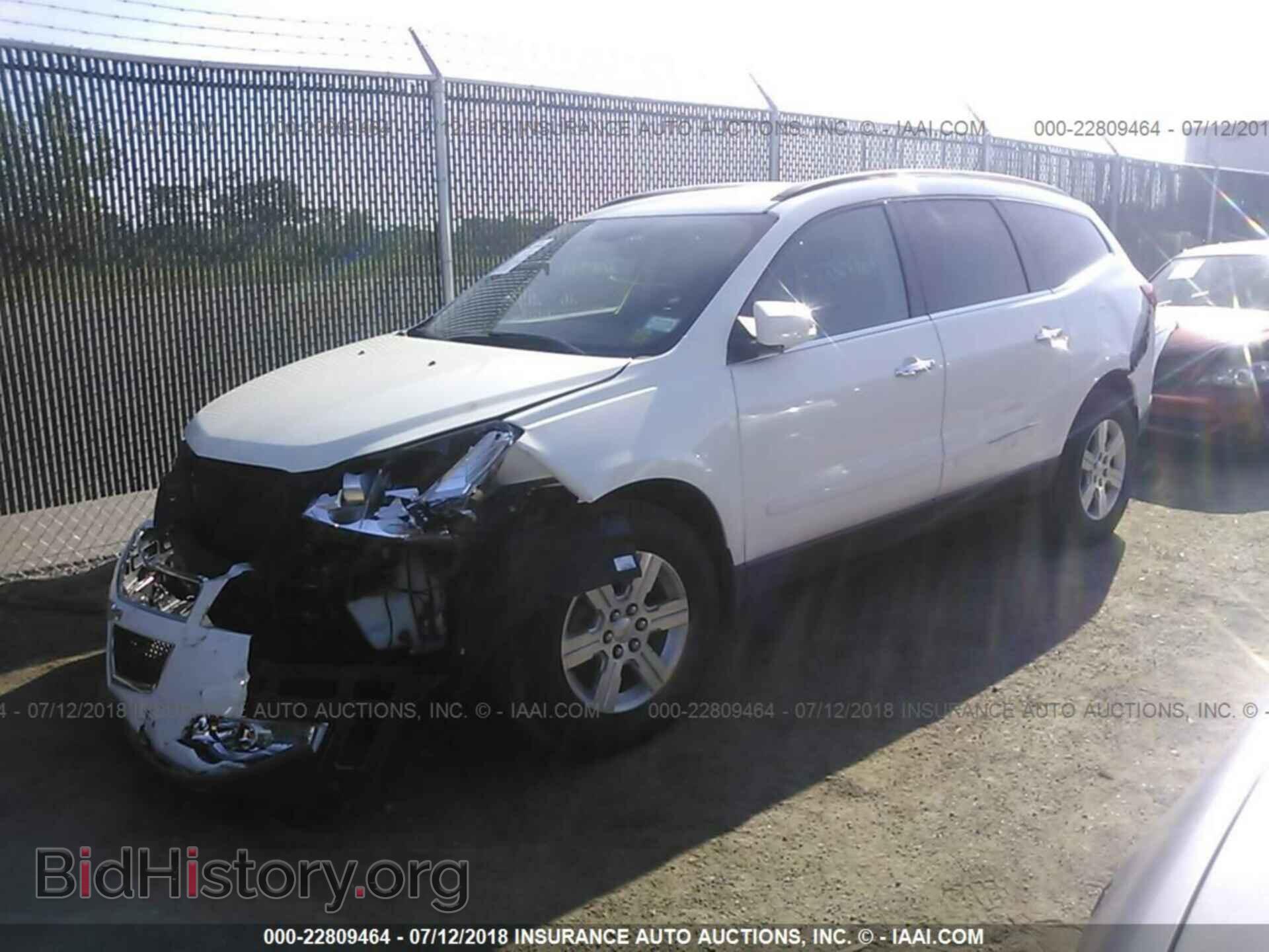 2012 Chevrolet Traverse - VIN: 1GNKVGED4CJ191765 - Фото 2