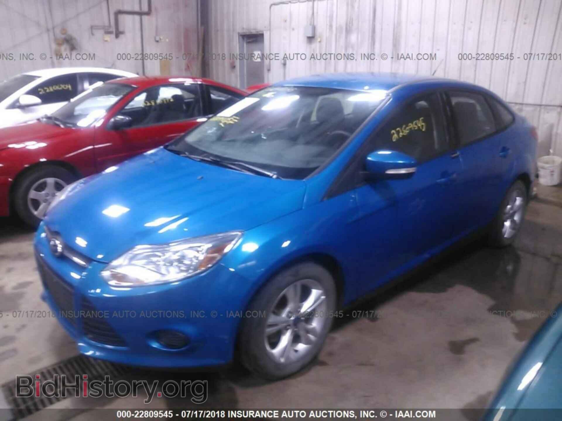 2013 Ford Focus - VIN: 1FADP3F28DL151864 - Photo 2