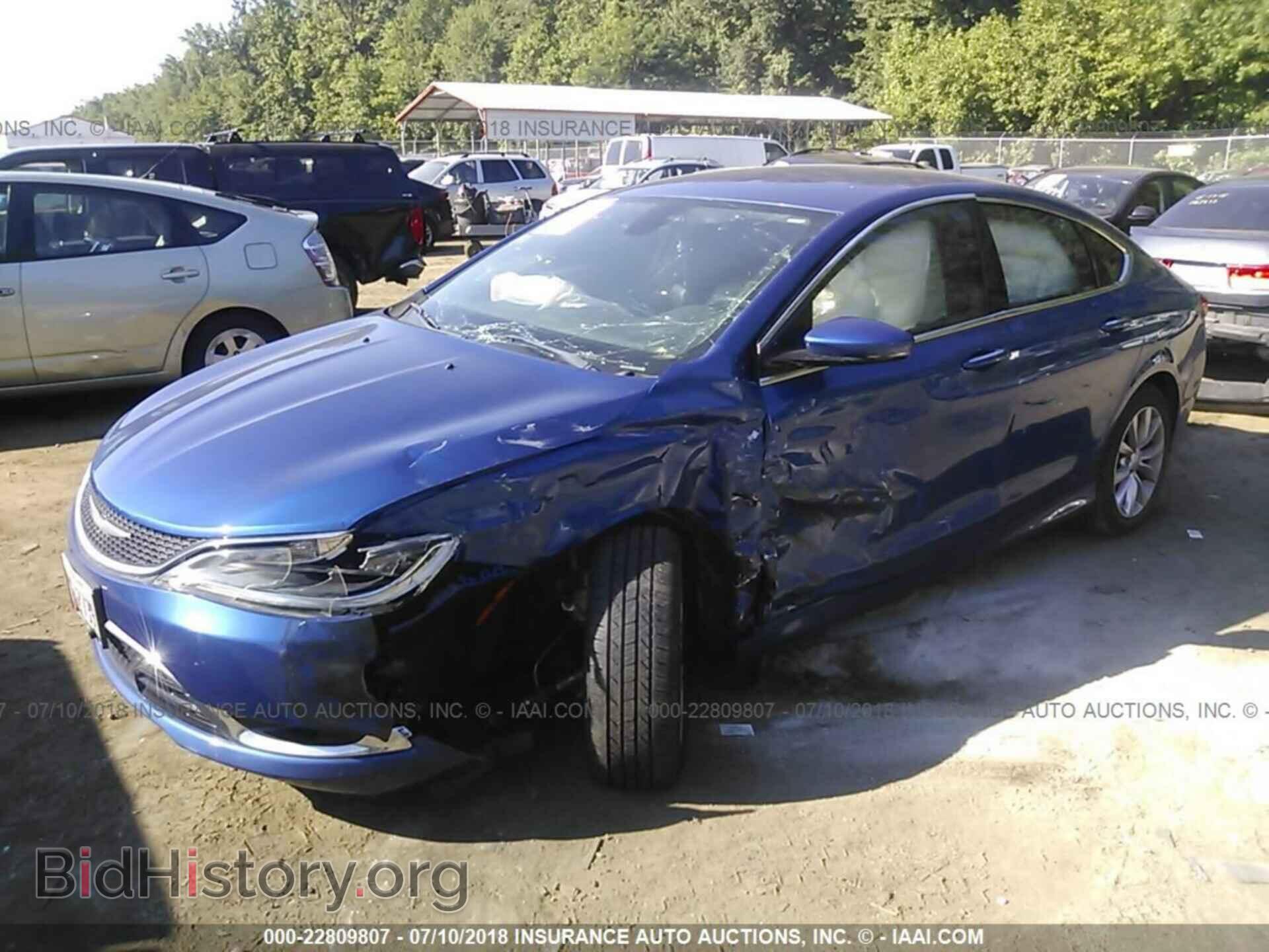 2015 Chrysler 200 - VIN: 1C3CCCCB2FN612574 - Photo 2