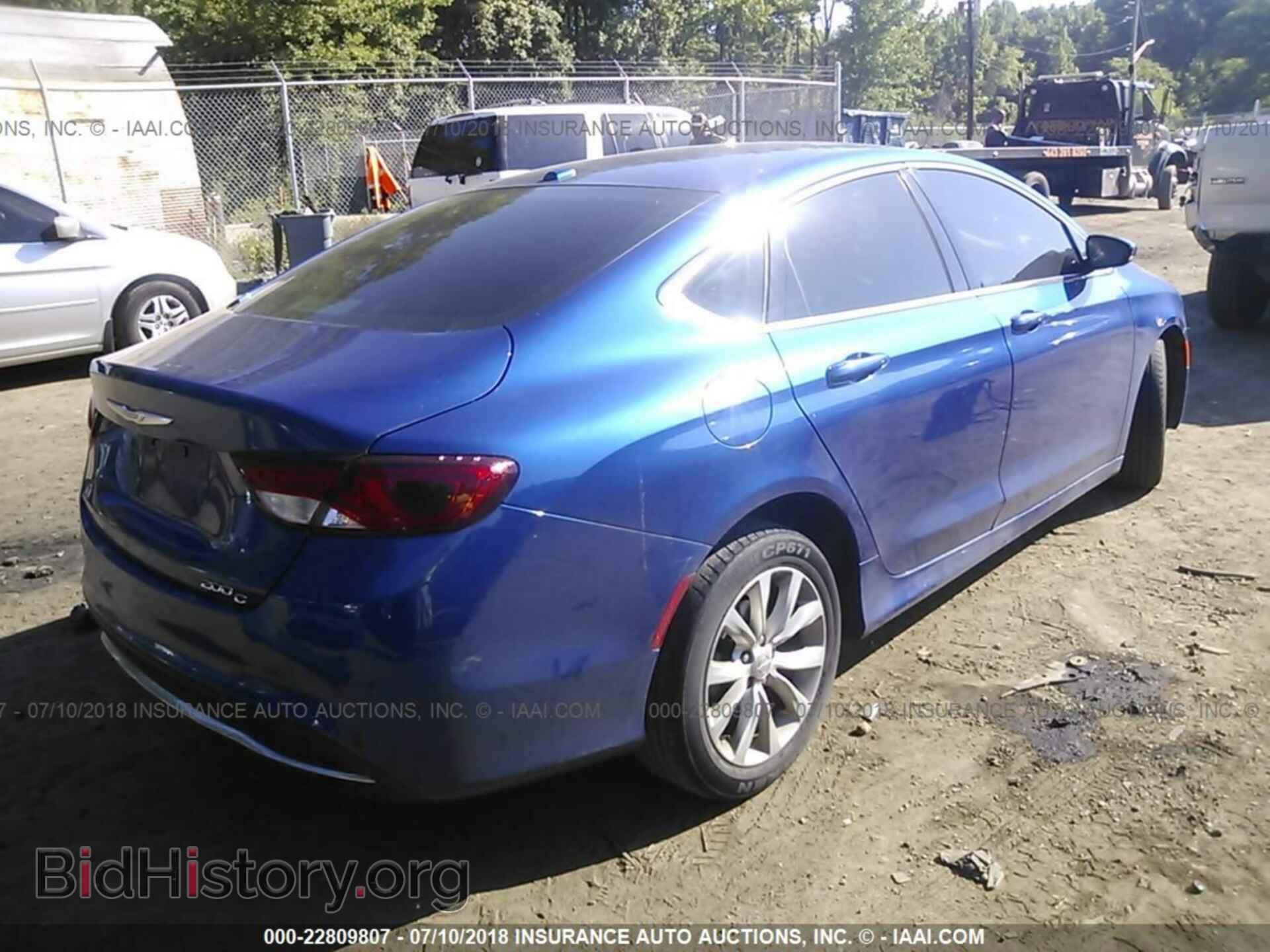 2015 Chrysler 200 - VIN: 1C3CCCCB2FN612574 - Photo 4