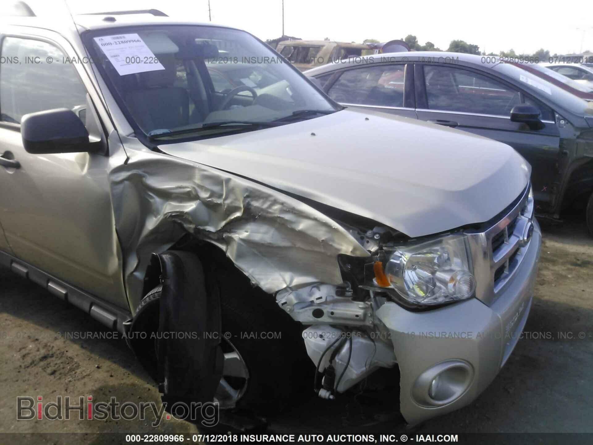2011 Ford Escape - VIN: 1FMCU0D75BKB12997 - Photo 6