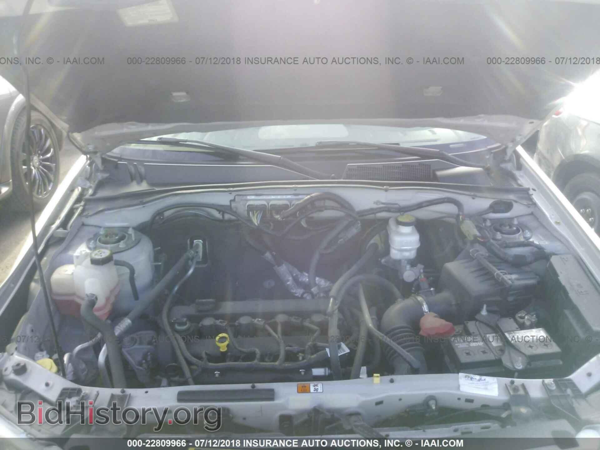 2011 Ford Escape - VIN: 1FMCU0D75BKB12997 - Photo 10