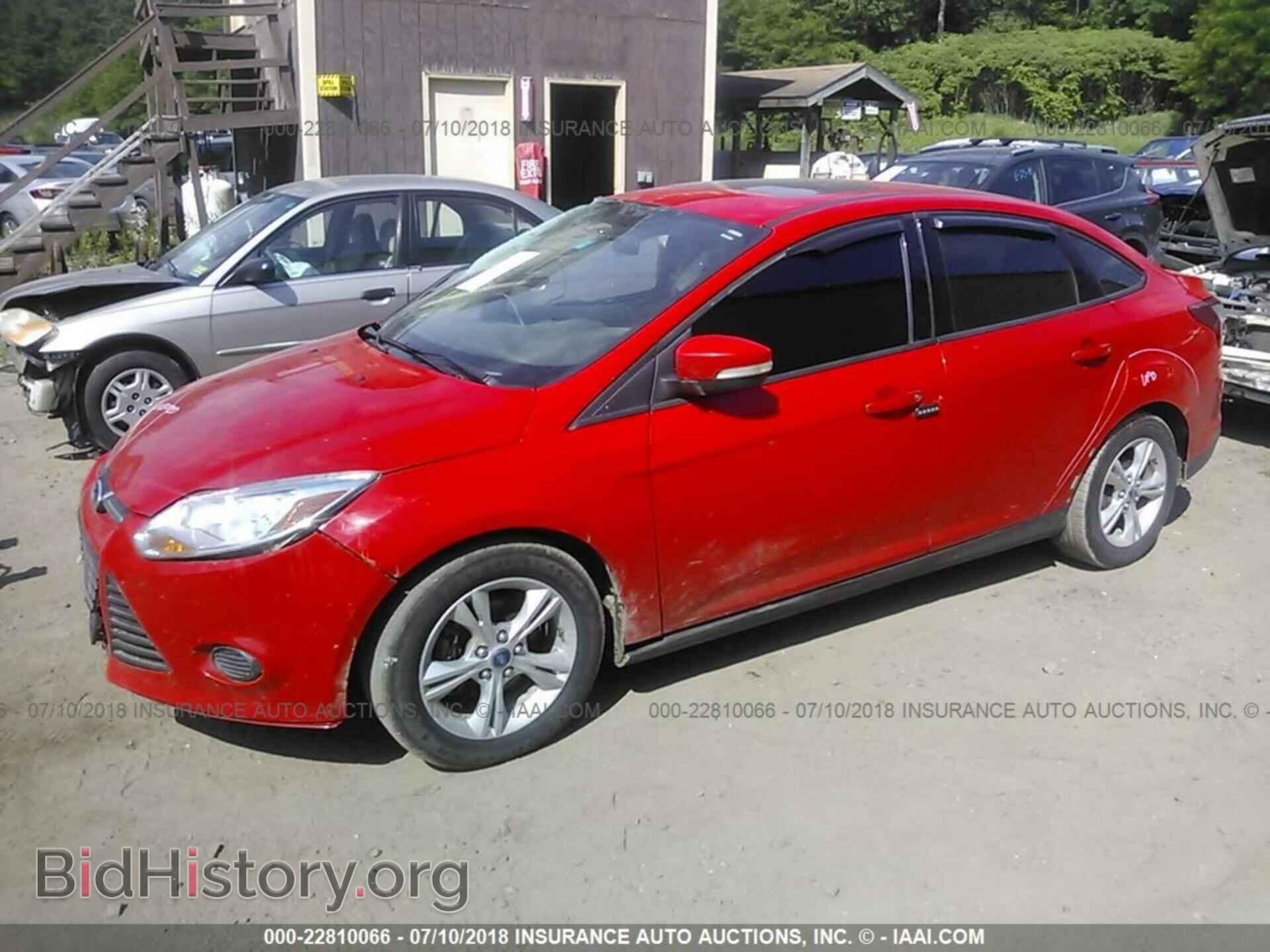 2013 Ford Focus - VIN: 1FADP3F23DL120439 - Photo 2